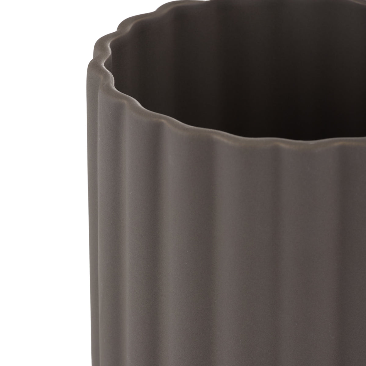 Rogue Agra Ribbed Planter Charcoal