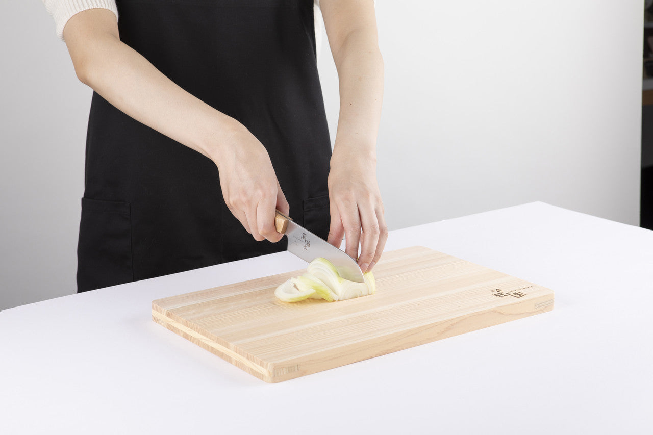 Kai Seki Magoroku Shiraai Santoku Knife 14.5cm