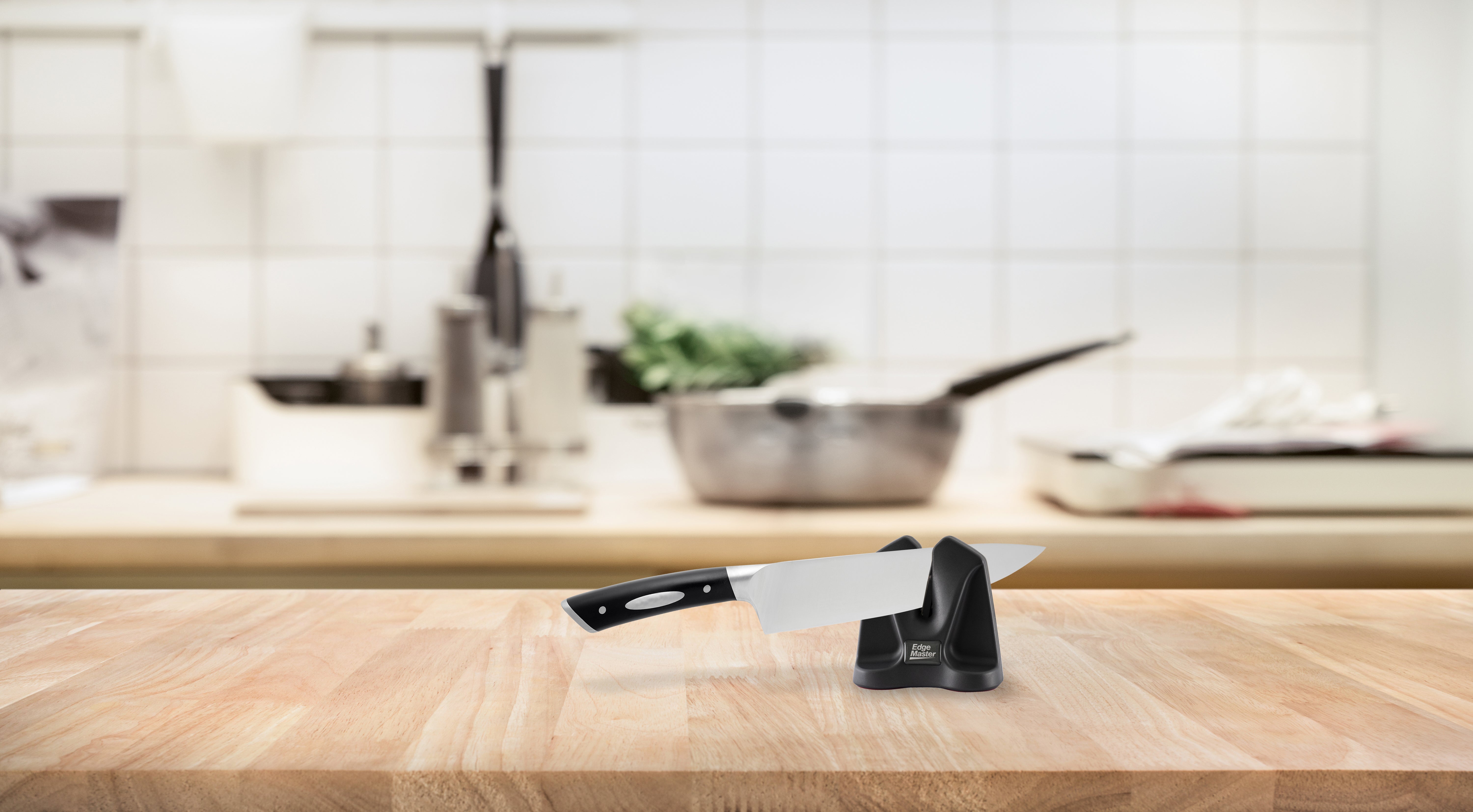 Edge Master Auto Adjust 2 in 1 V-Knife Sharpener