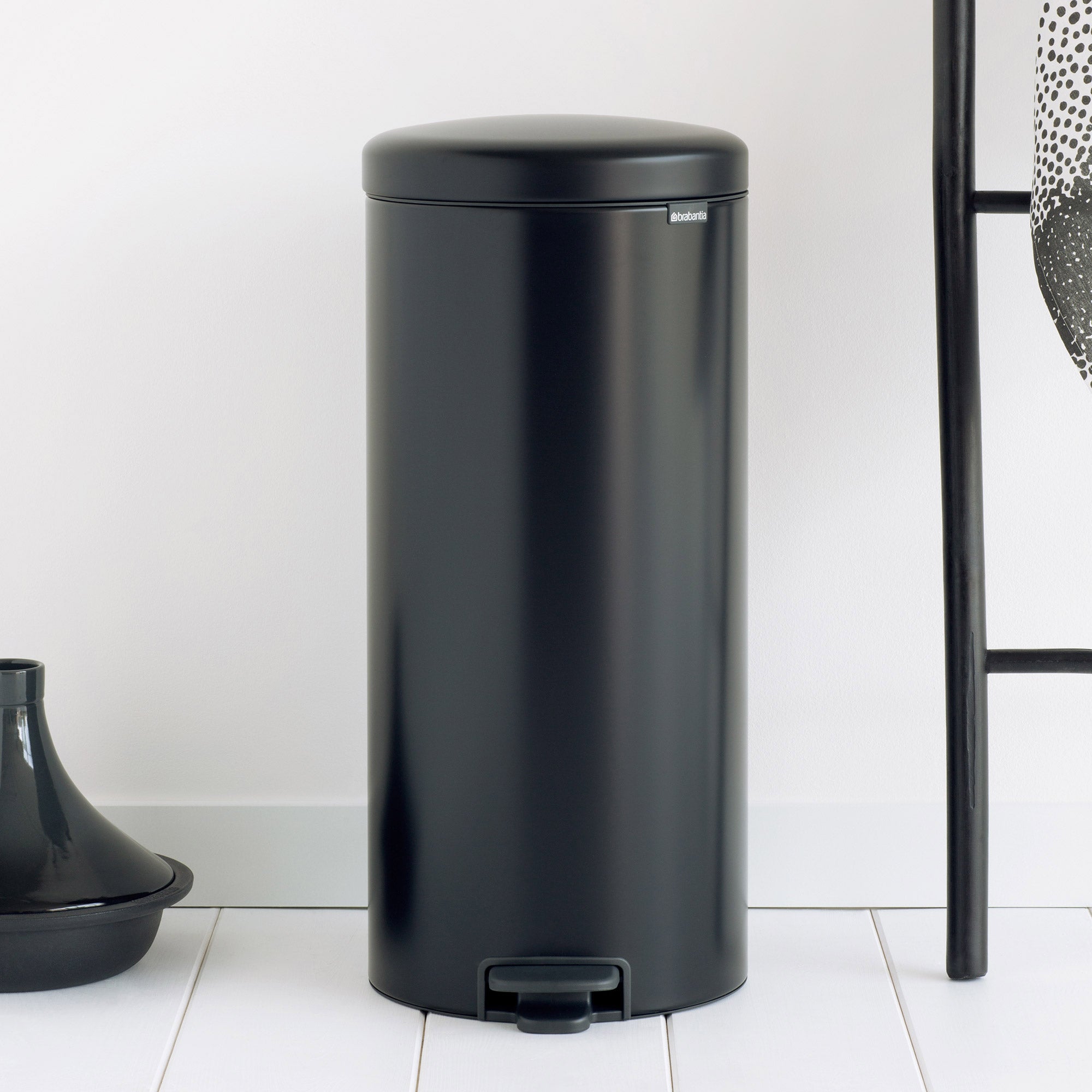 Brabantia Pedal Bin newICON 30L Matt Black