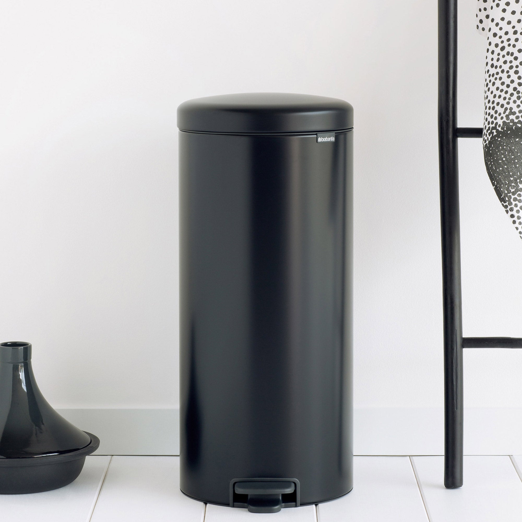 Brabantia Pedal Bin newICON 30L Matt Black