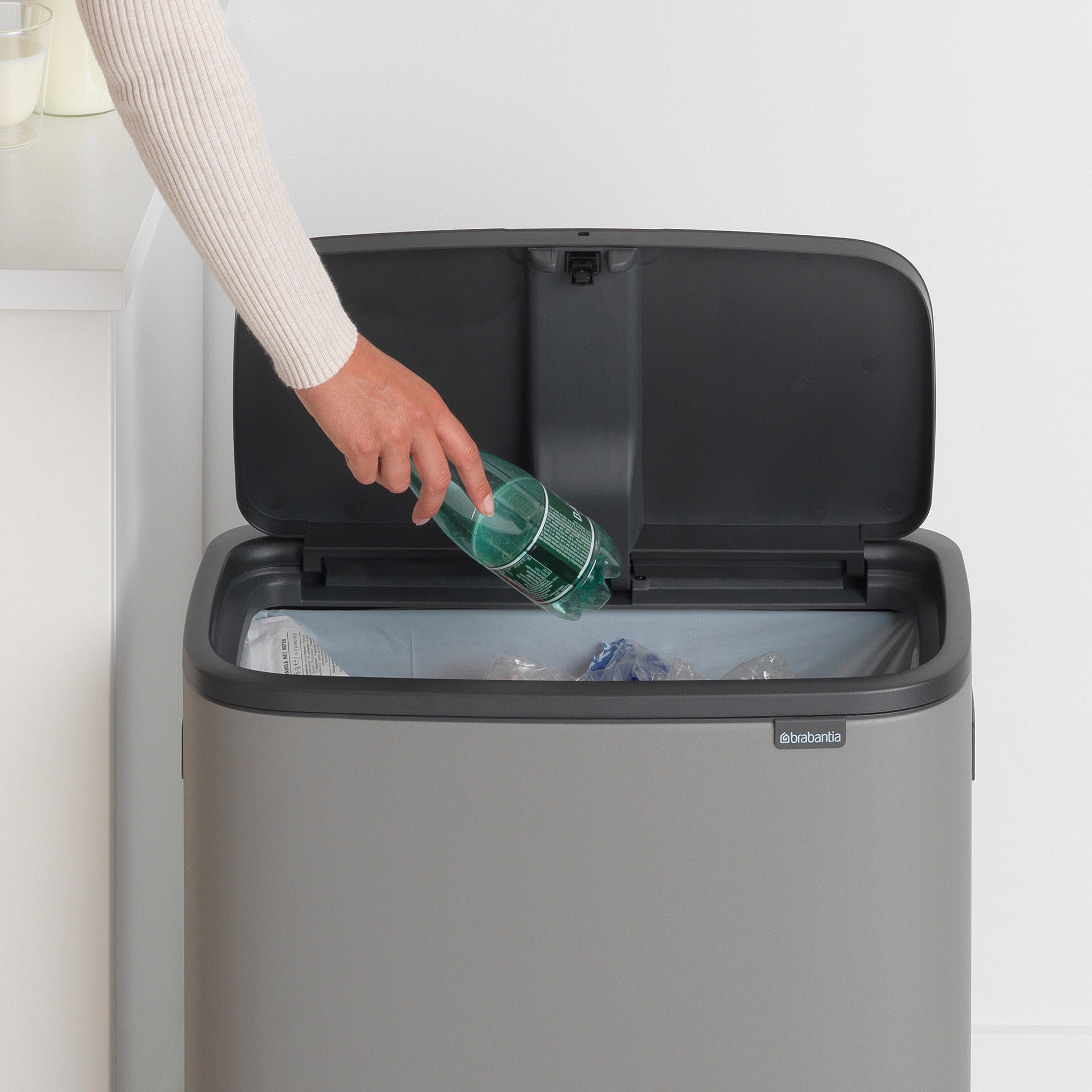 Brabantia BO Touch Bin 60L Mineral Concrete Grey