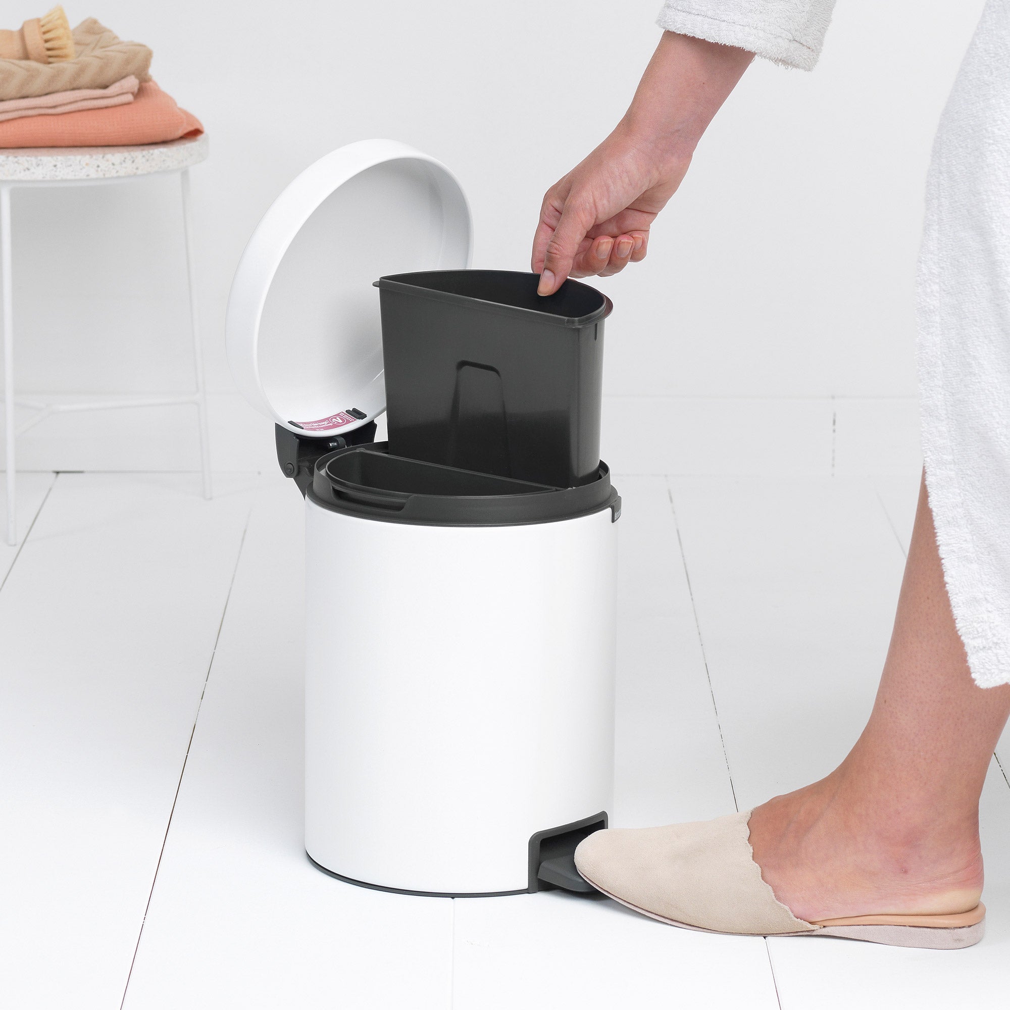 Brabantia newICON Pedal Bin, Recycle 2x2L White