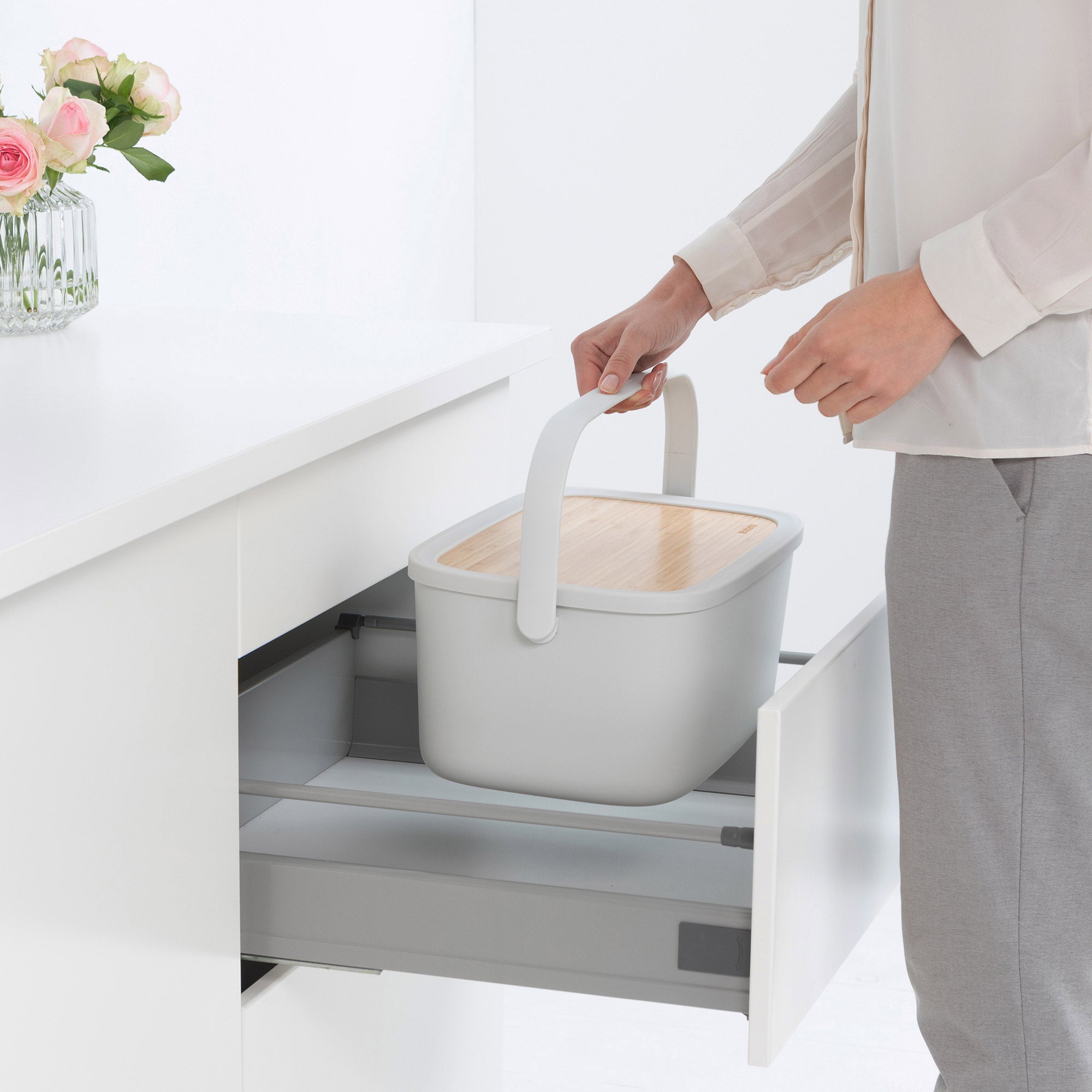 Brabantia NIC Bread Bin Light Grey