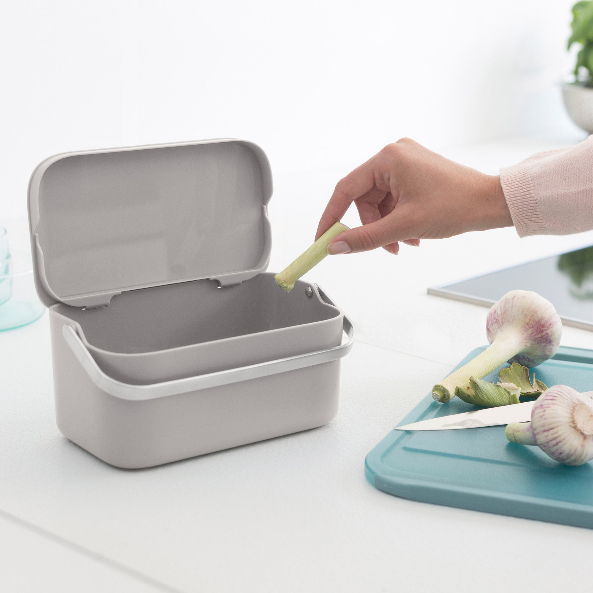 Brabantia Food Waste Caddy - Mid Grey