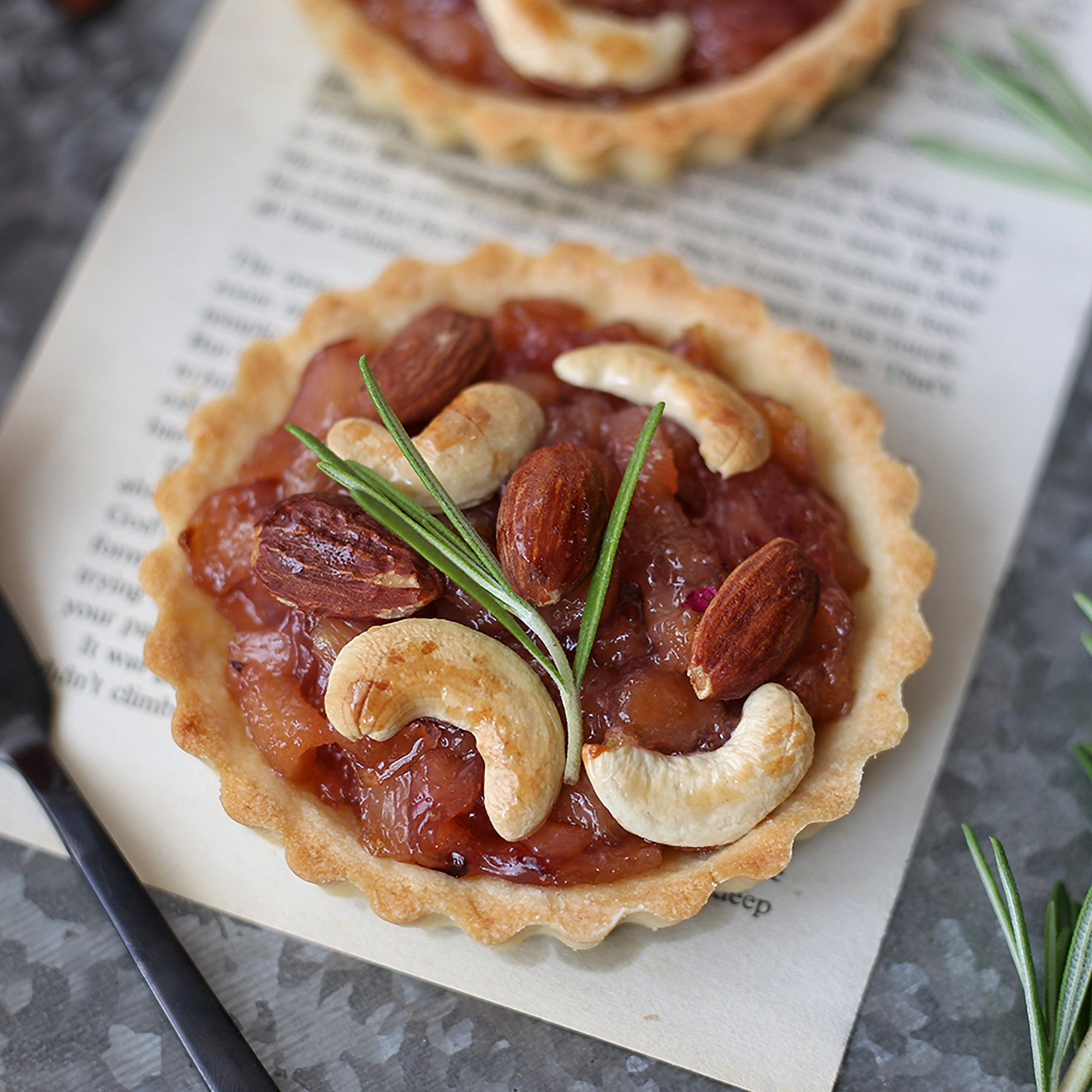 CHEFMADE Mini Round Tart Pan with Loose Base 10cm Set of 4 (WK9022-4)