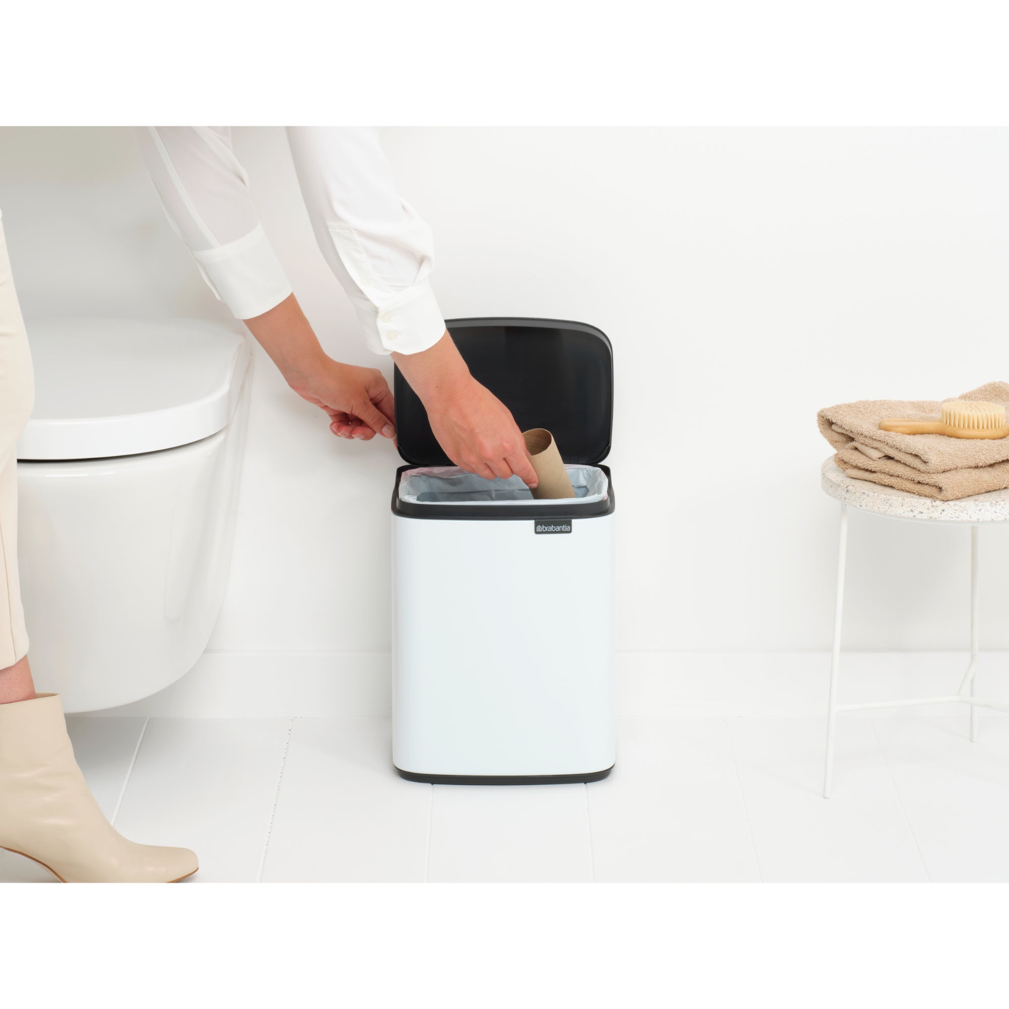 Brabantia BO Waste Bin 7L White