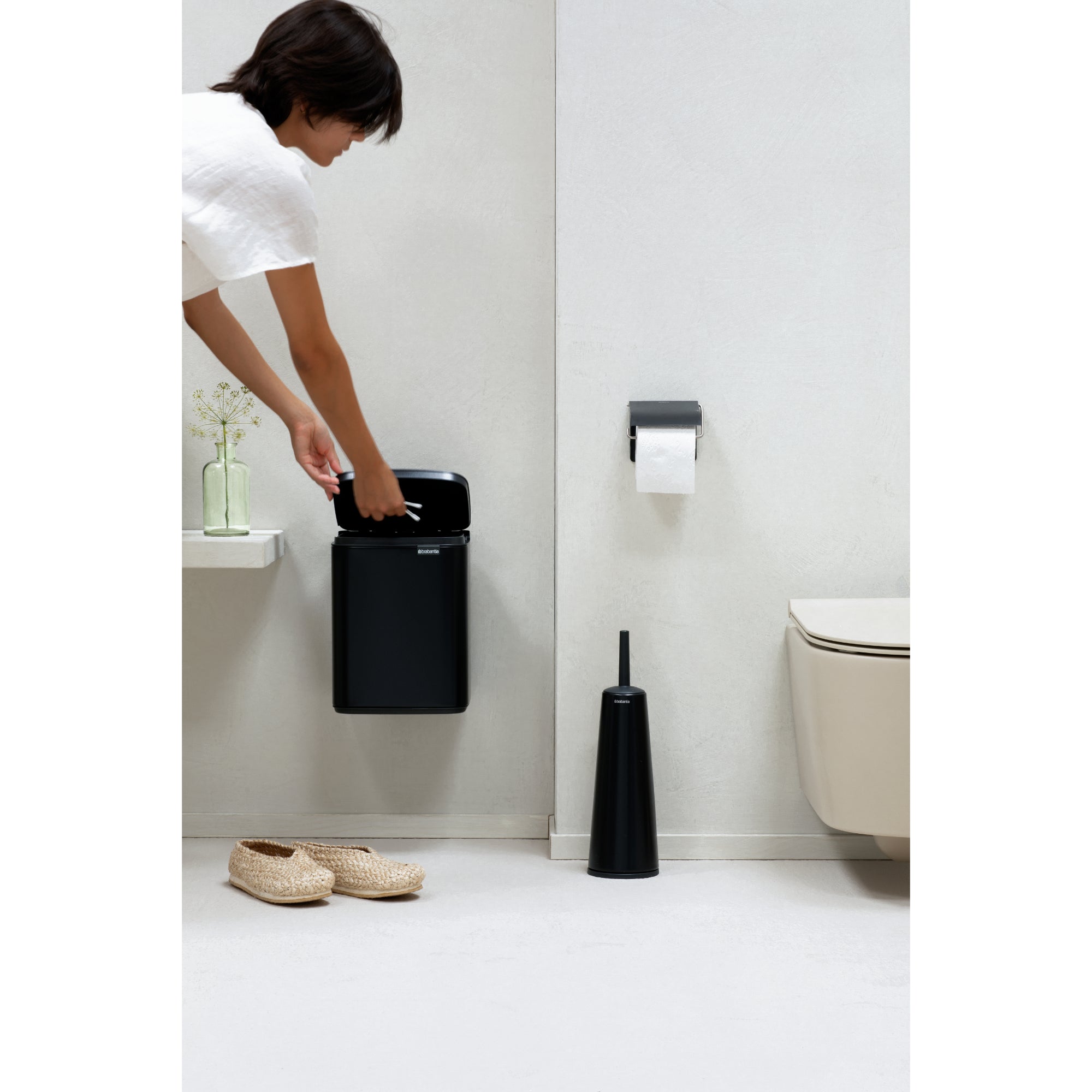 Brabantia BO Waste Bin 7L Matt Black