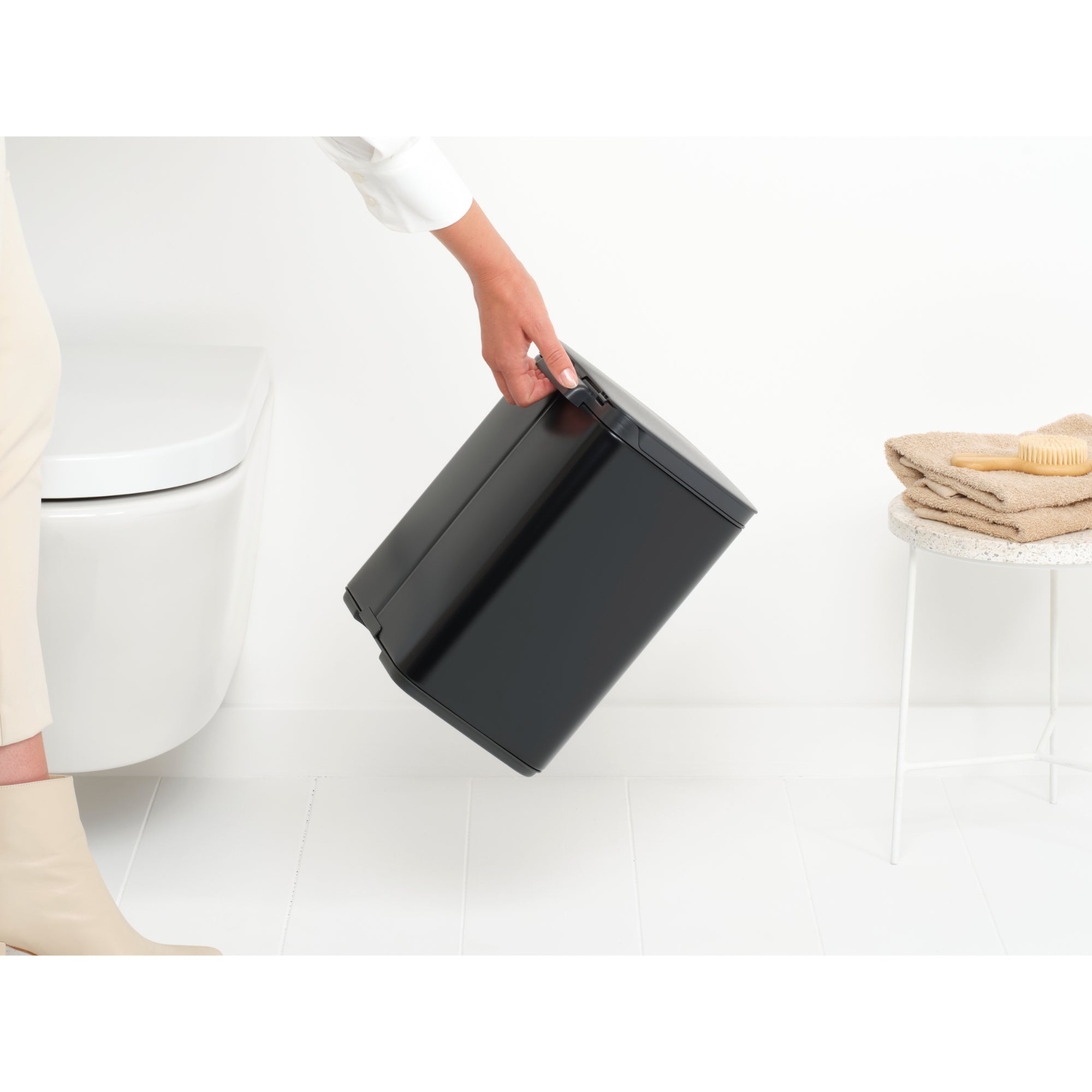 Brabantia BO Waste Bin 7L Matt Black