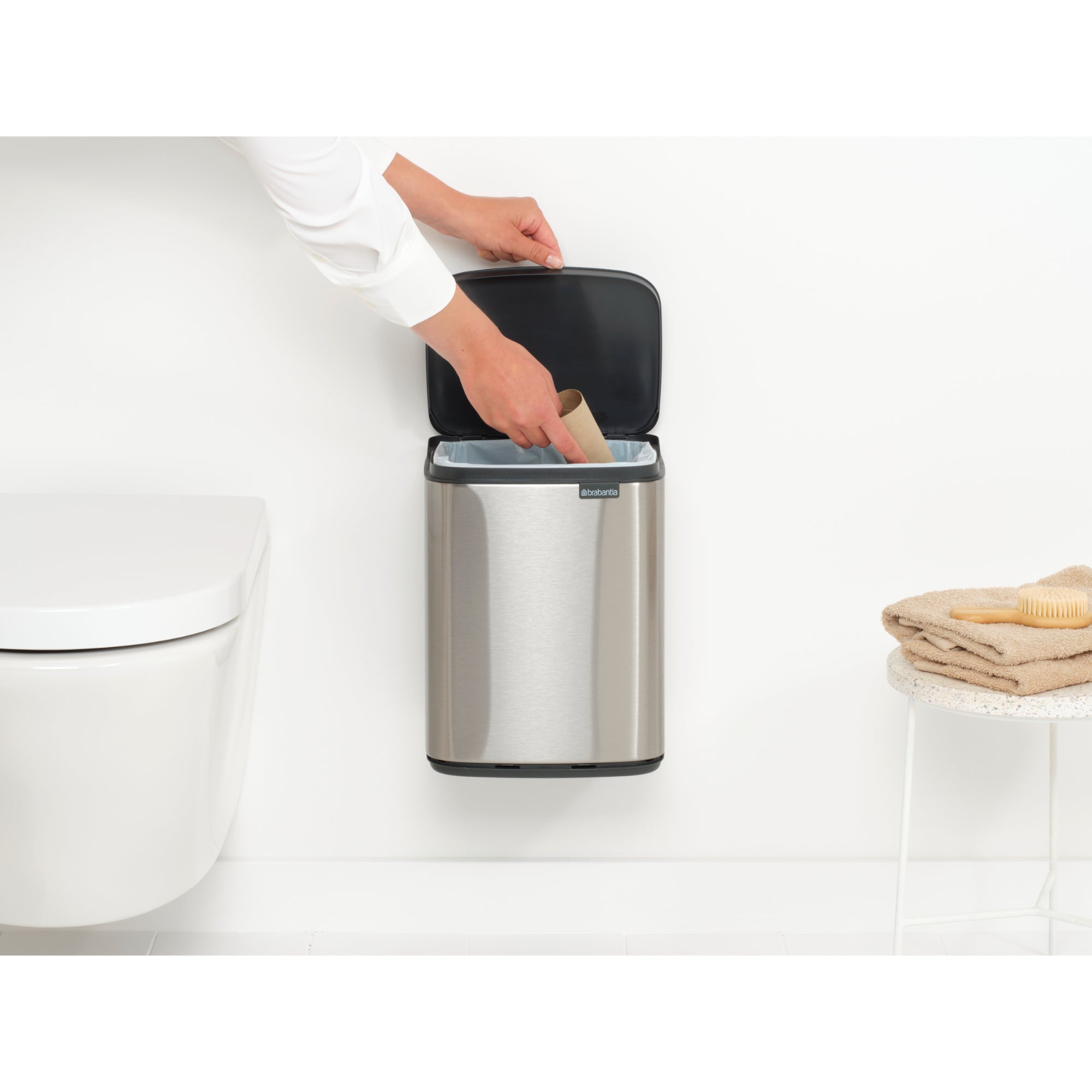 Brabantia BO Waste Bin 7L Matt Steel FPP