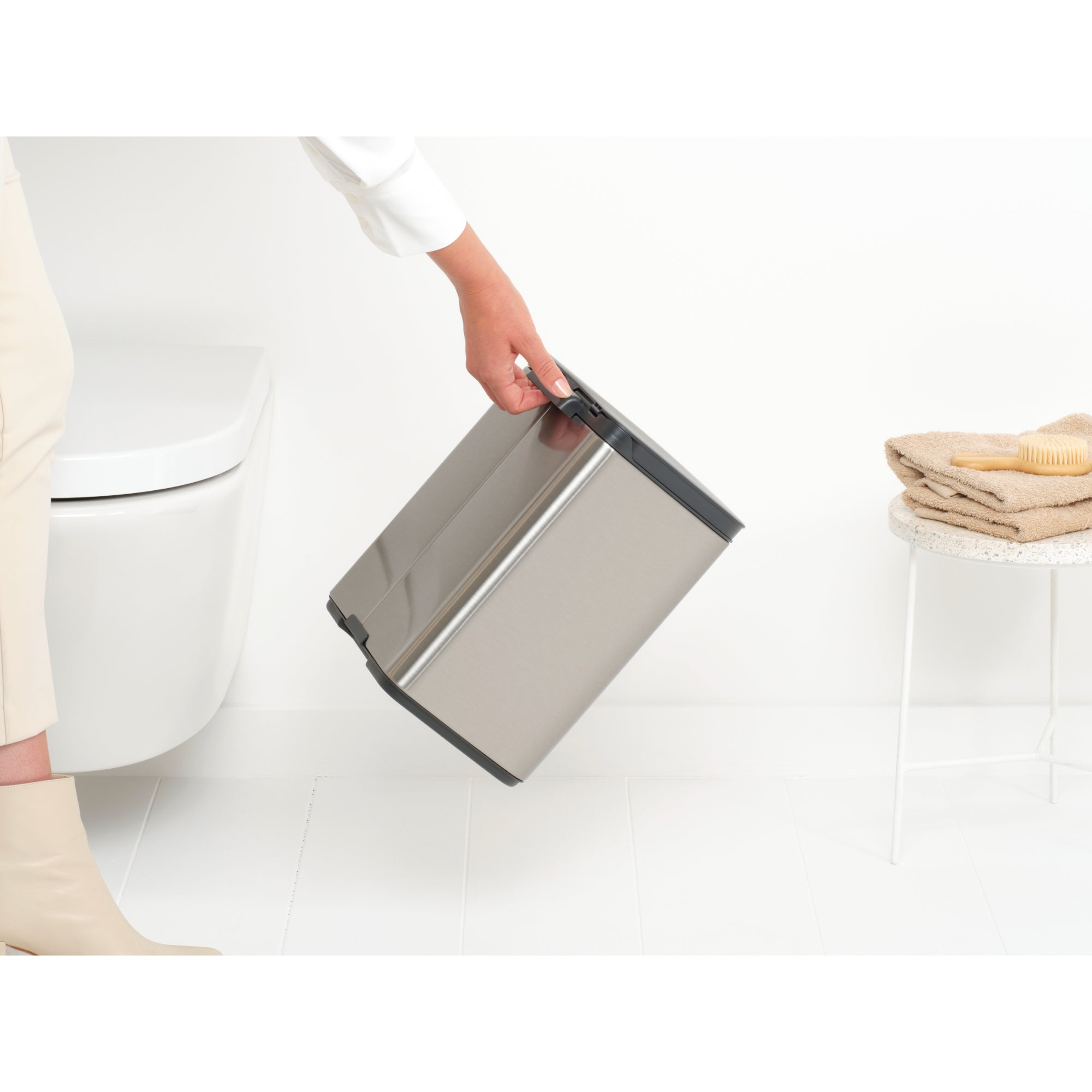 Brabantia BO Waste Bin 7L Matt Steel FPP