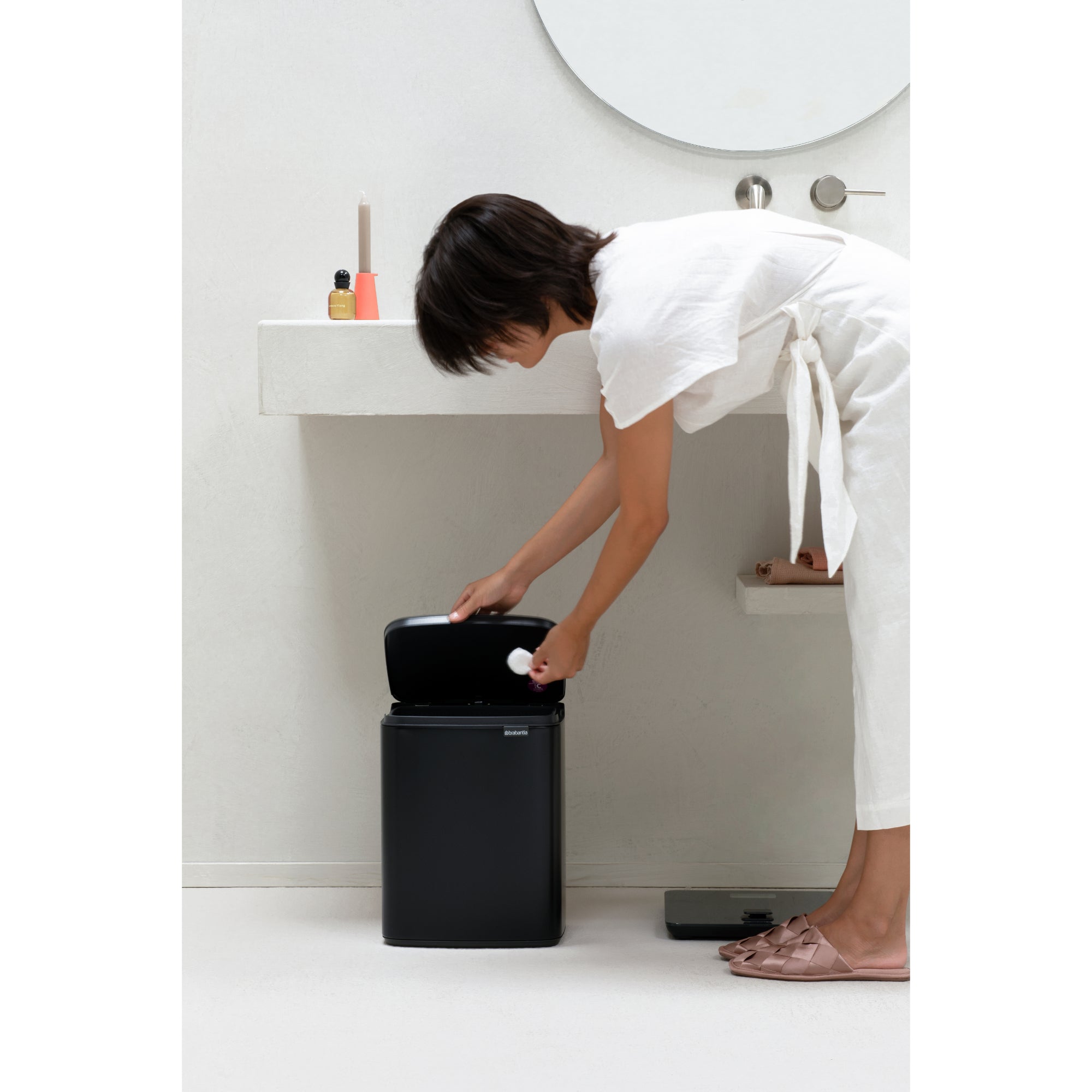 Brabantia BO Waste Bin 12L Matt Black