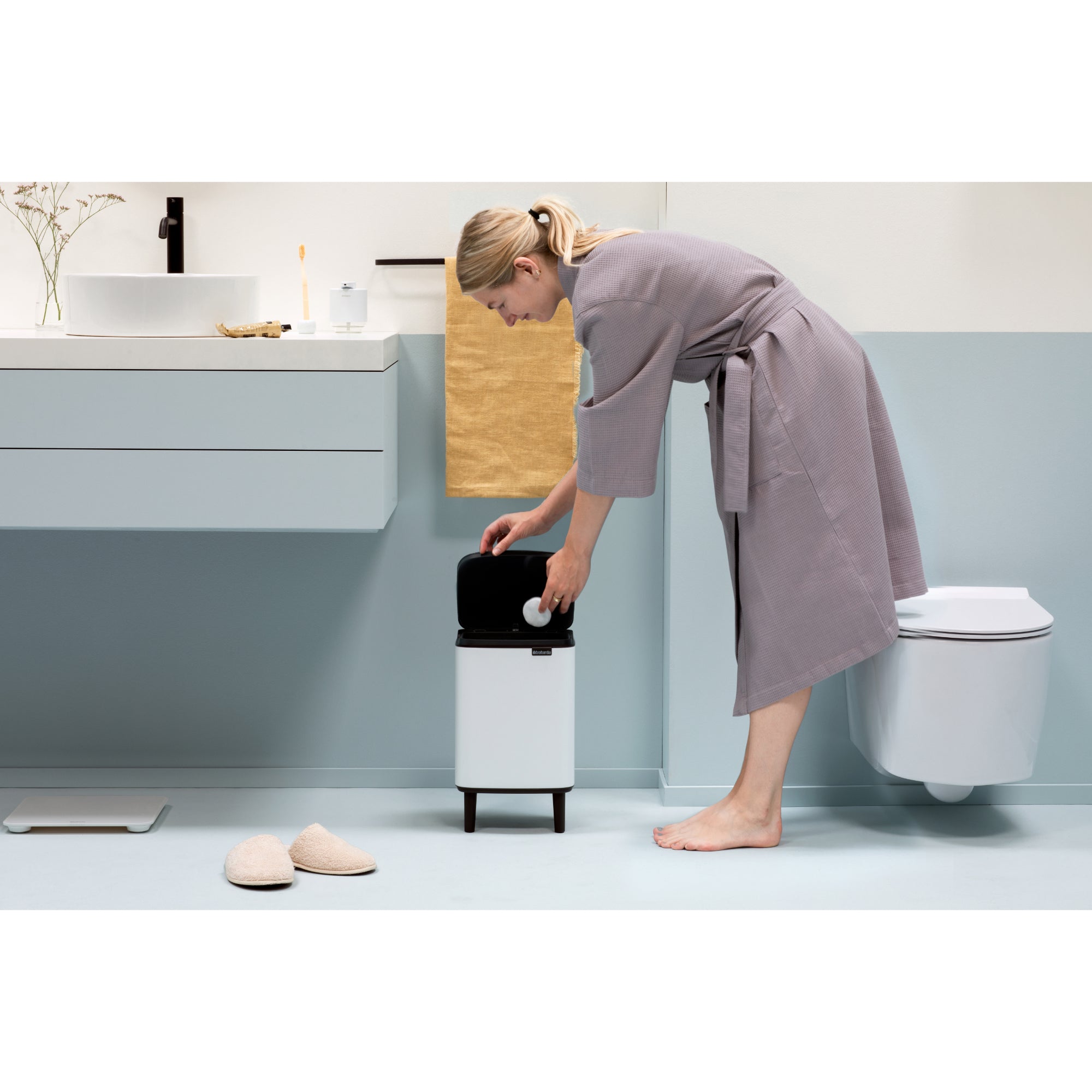 Brabantia BO Waste Bin Hi 7L White