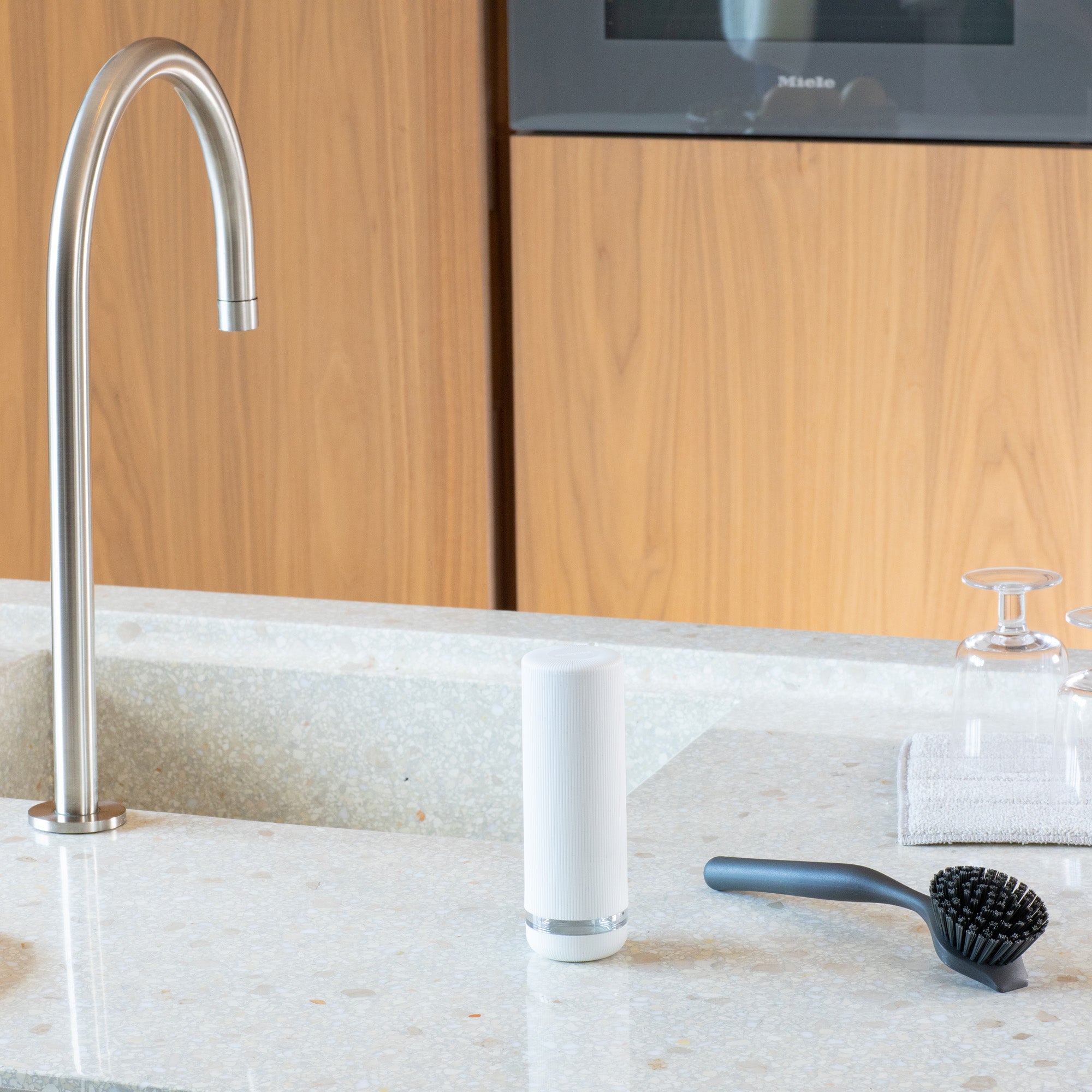 Brabantia Soap Squeezer - Fresh White