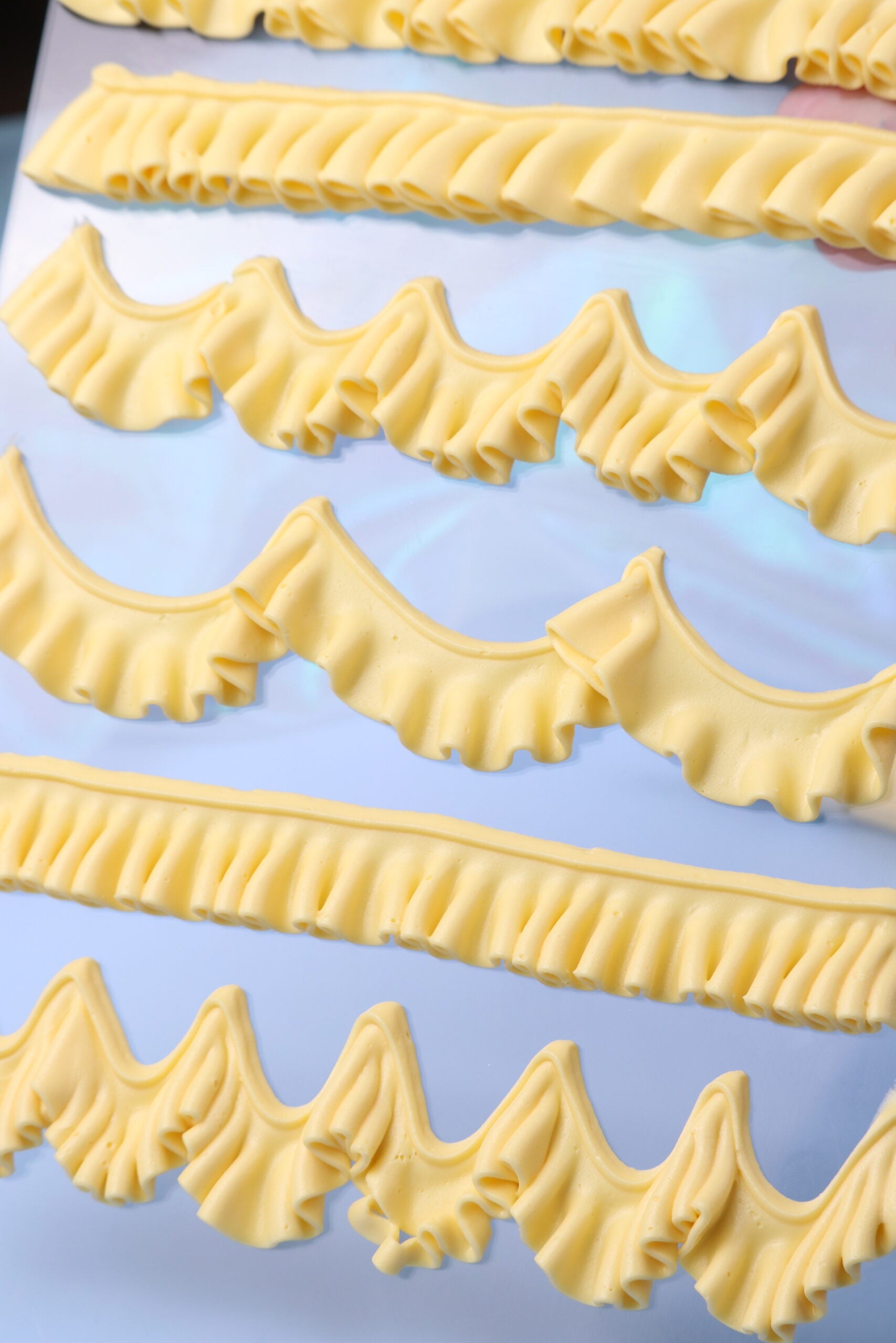 LOYAL Piping Tip No. 70 Ruffle Stainless Steel