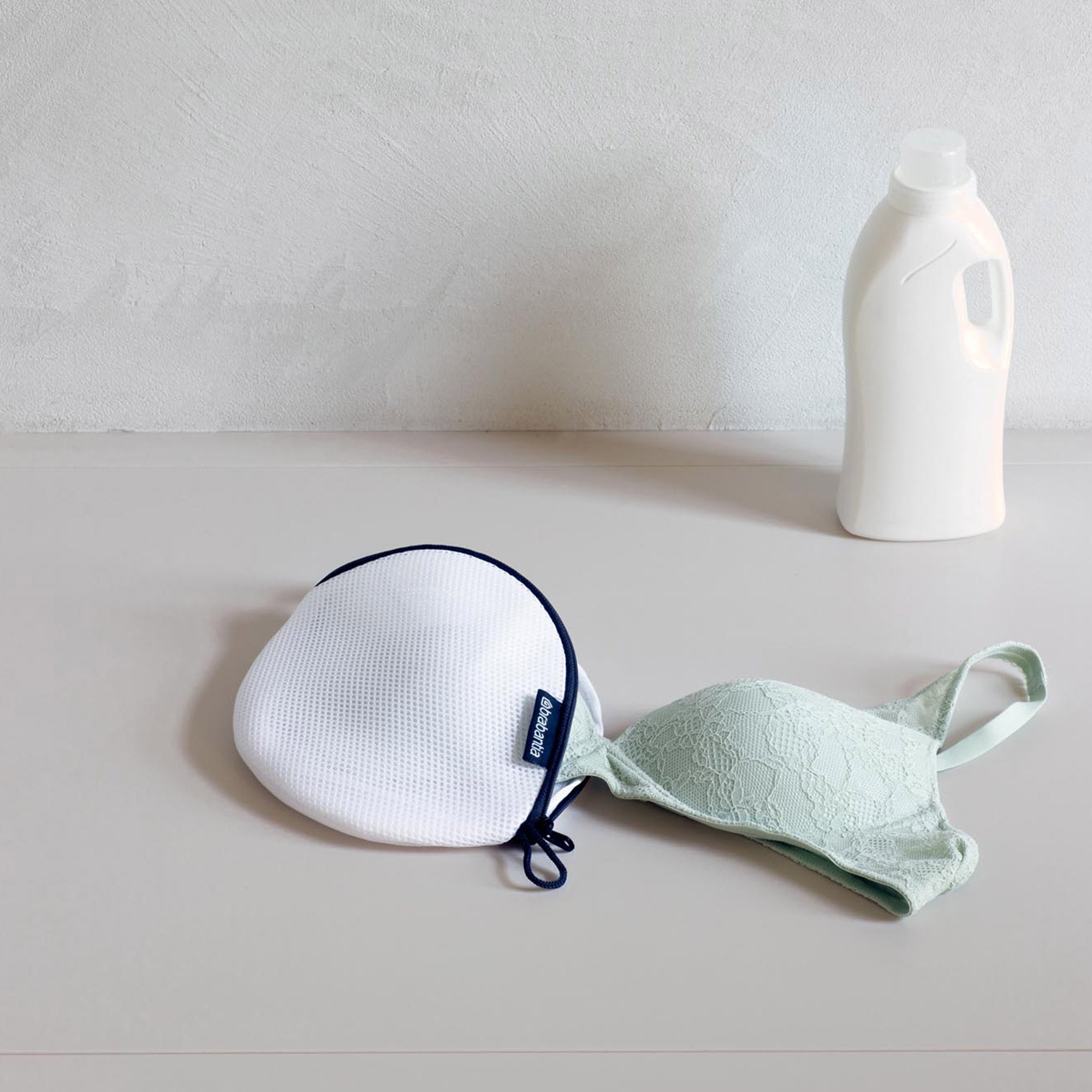 Brabantia Bra Wash Bag - White w/ Grey Zipper