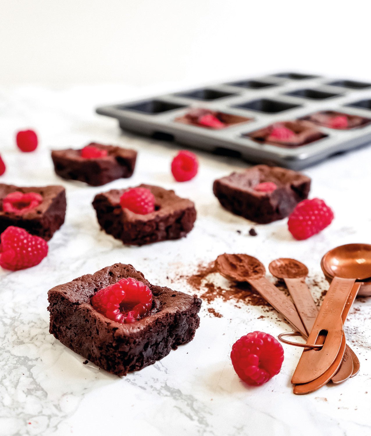 MasterCraft Non Stick 12 Cup Square Brownie Pan