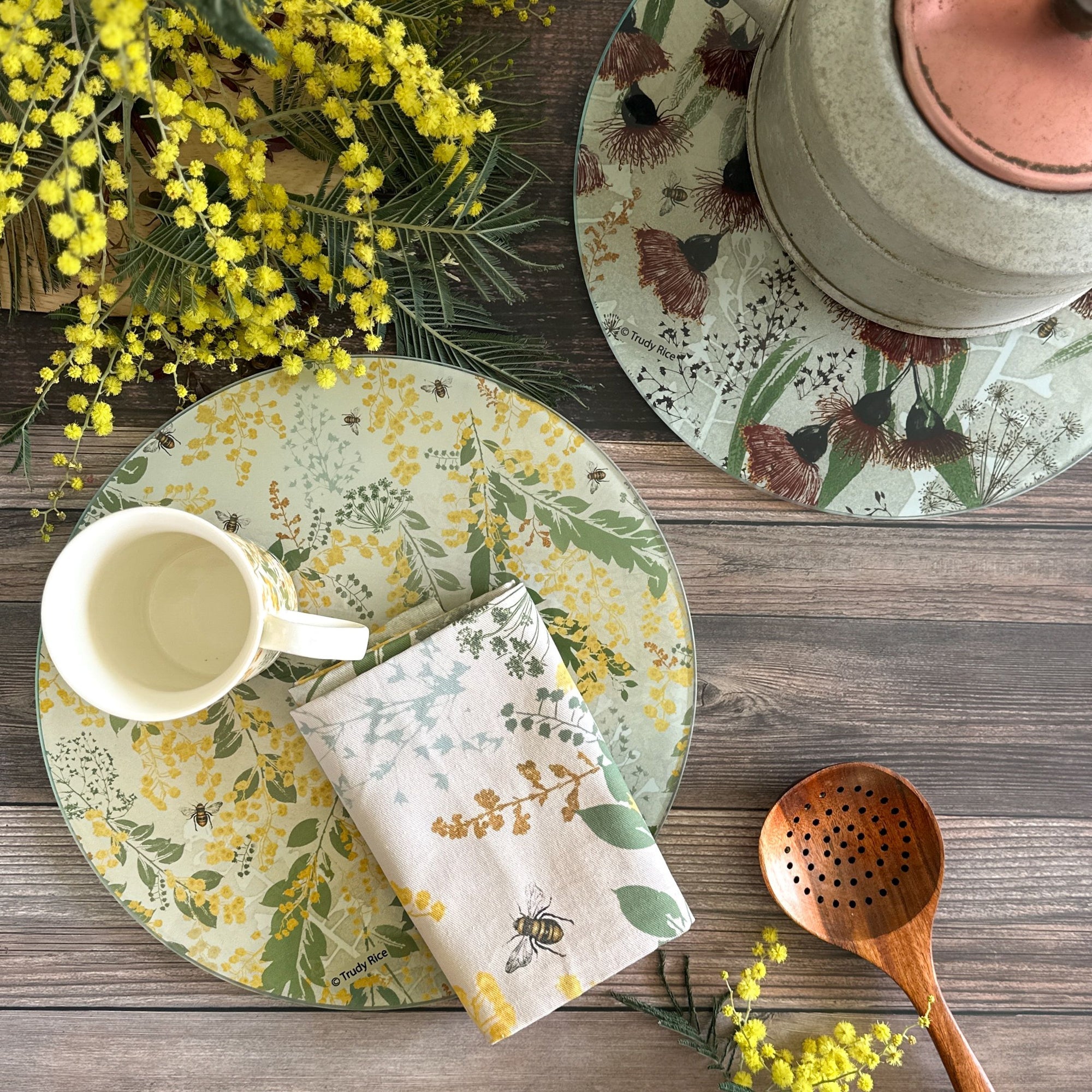 Ashdene Trudy's Garden Wattle Round Surface Protector