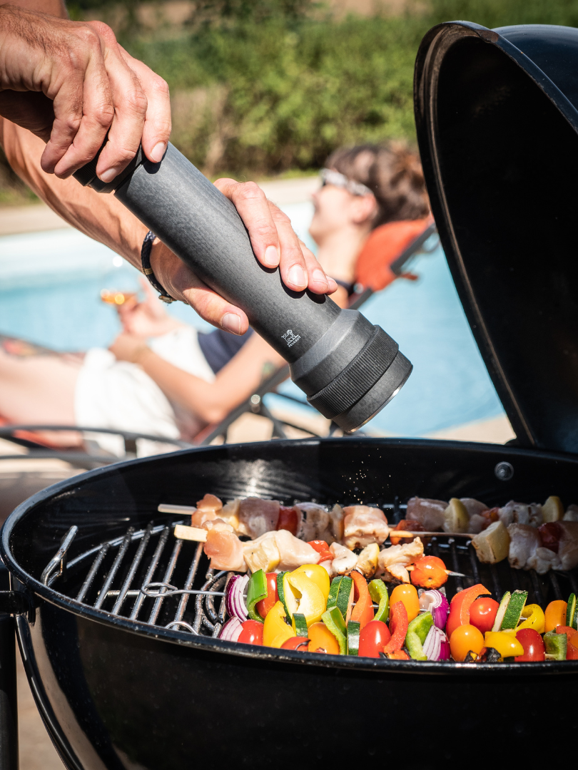 Peugeot BBQ Pepper Mill in Graphite - 30 cm