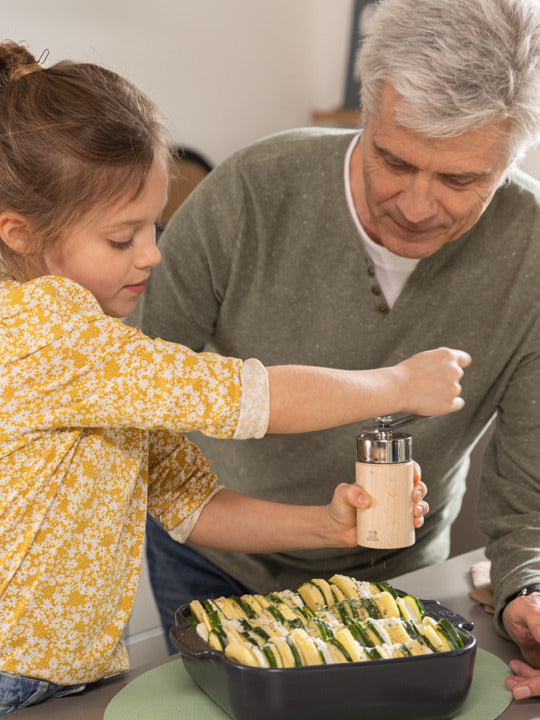 Peugeot Isen Nutmeg Mill - 15cm