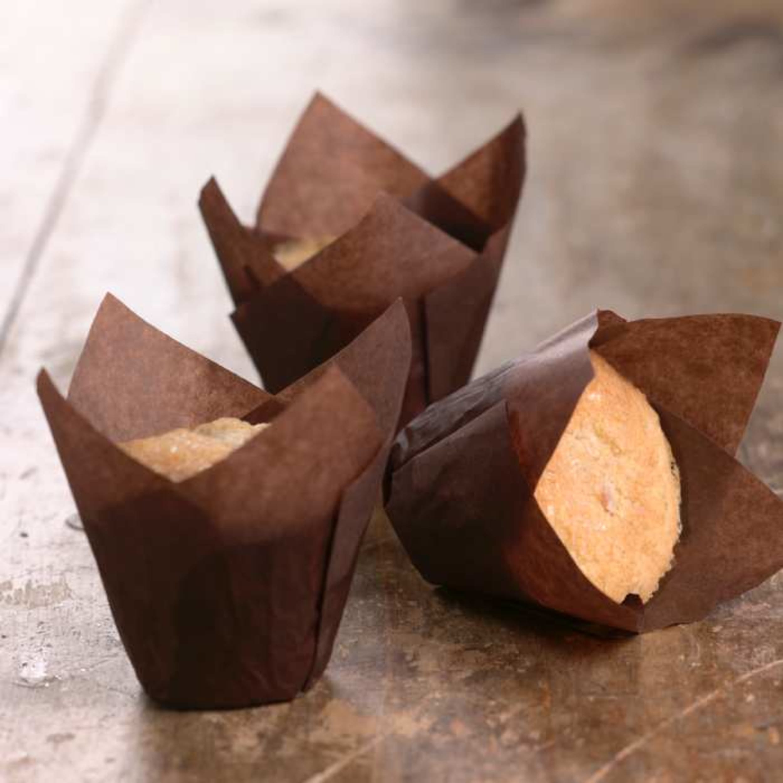 Catering Collection Tulip Muffin Wrap Brown (60mm high x 30mm base) (250 Pack)
