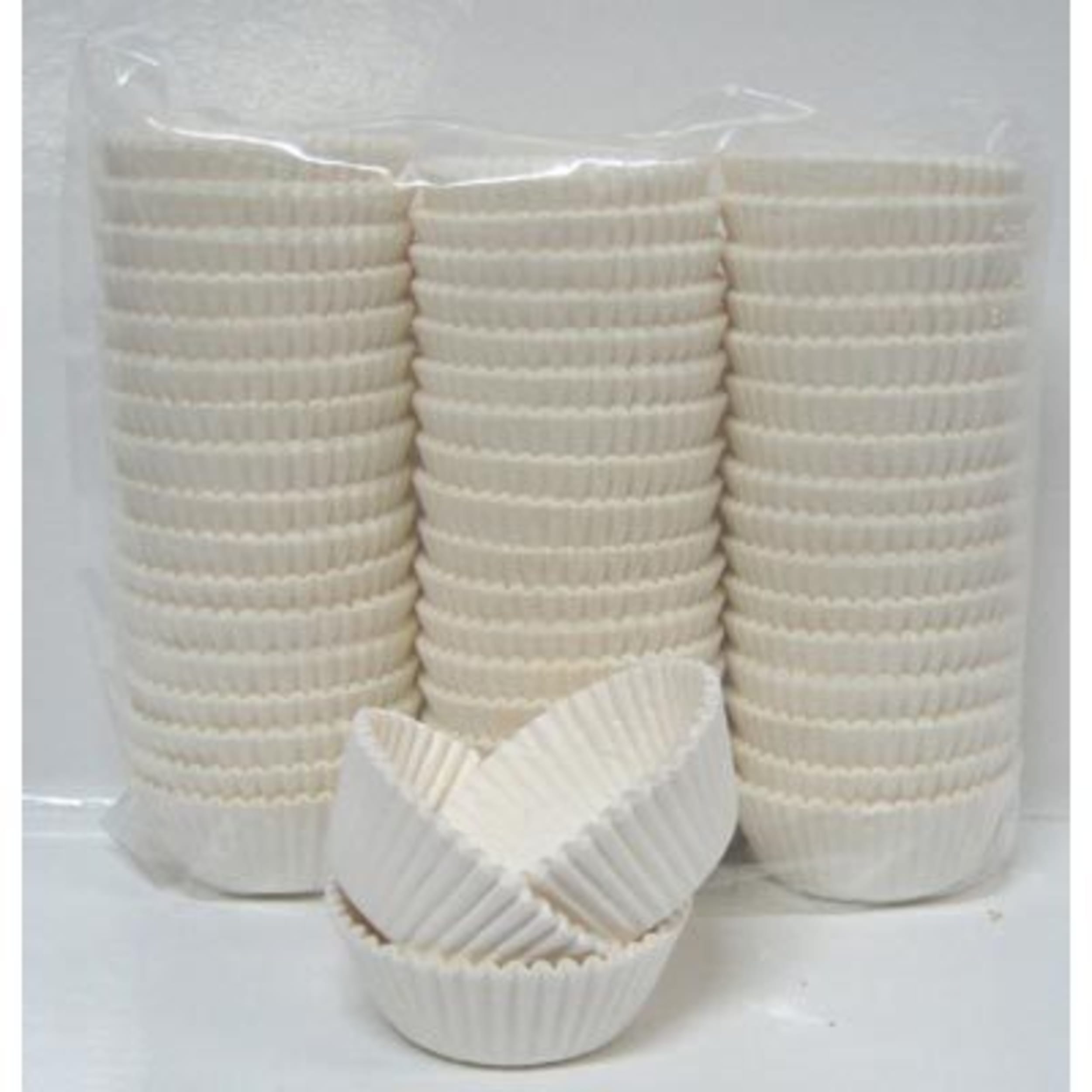 Catering Collection Cup Cake Cases White (38 x 21mm) (1000 Pack)