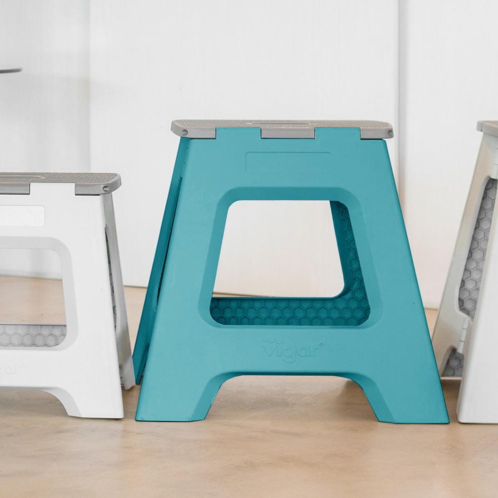 Compact Foldable 40cm Stool