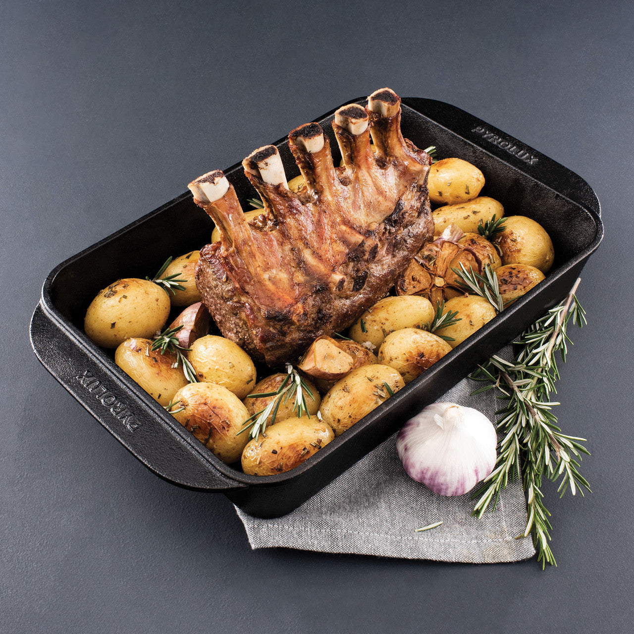 Pyrolux Pyrocast 38 x 23cm Roaster