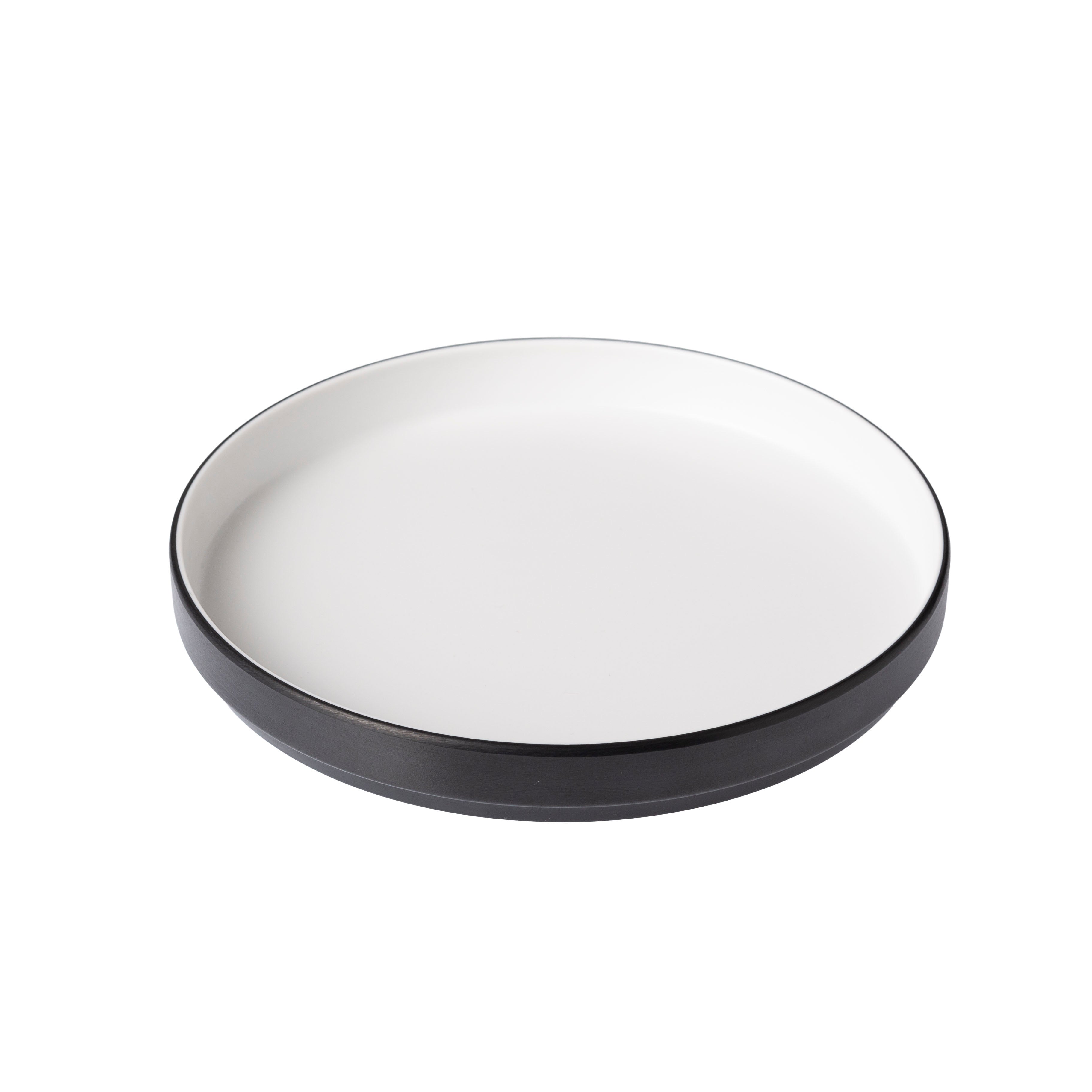 COUCOU Round Stackable Plate 200mm - White & Black