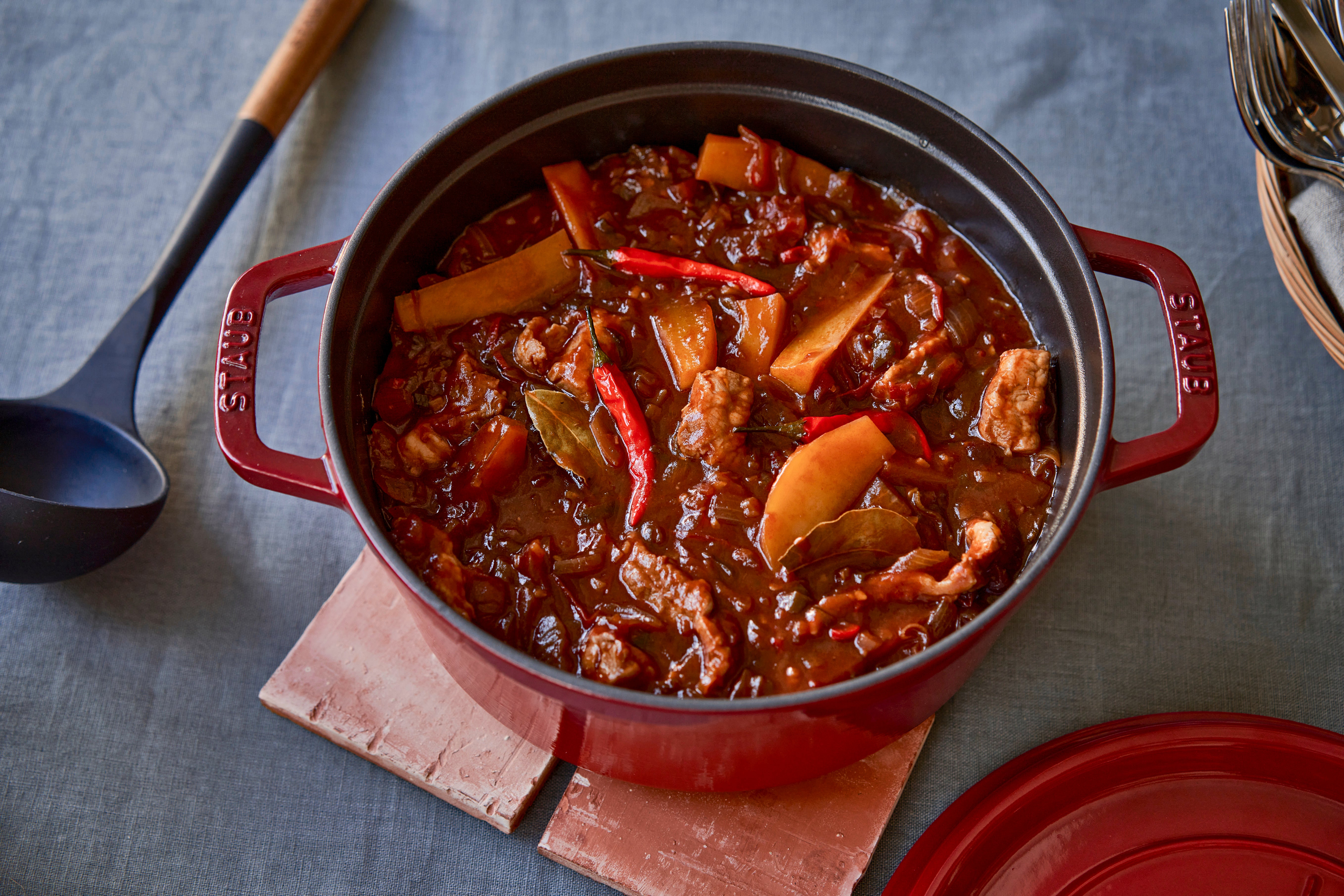 Staub Round Cocotte - 28cm Cherry Red