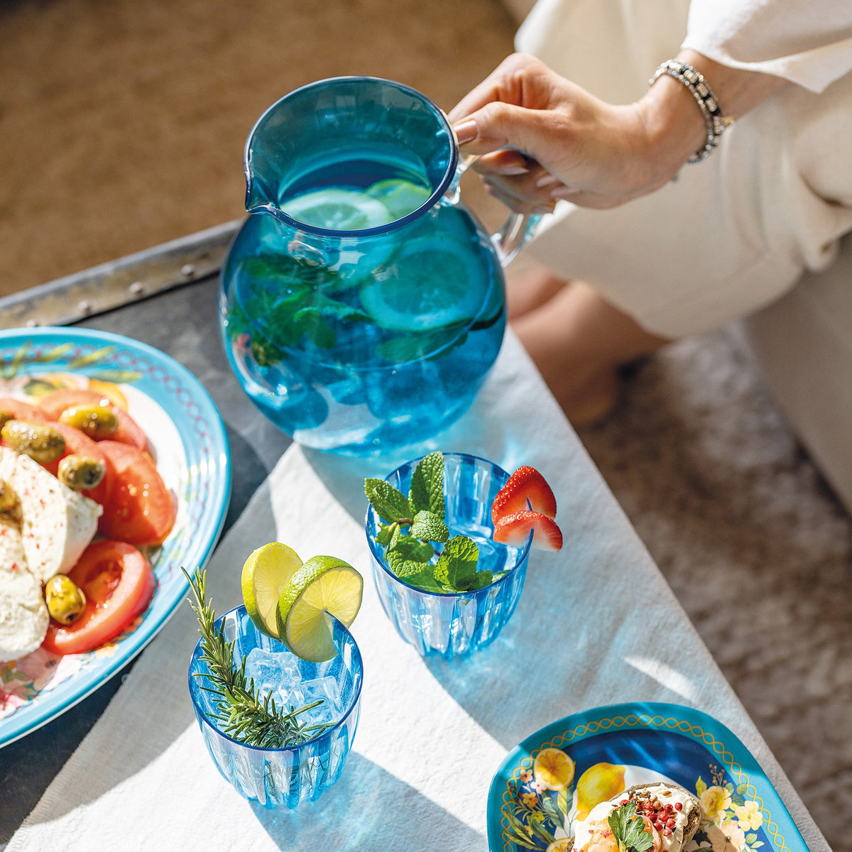 Guzzini Dolcevita Balloon Potbelly Pitcher - Turquoise