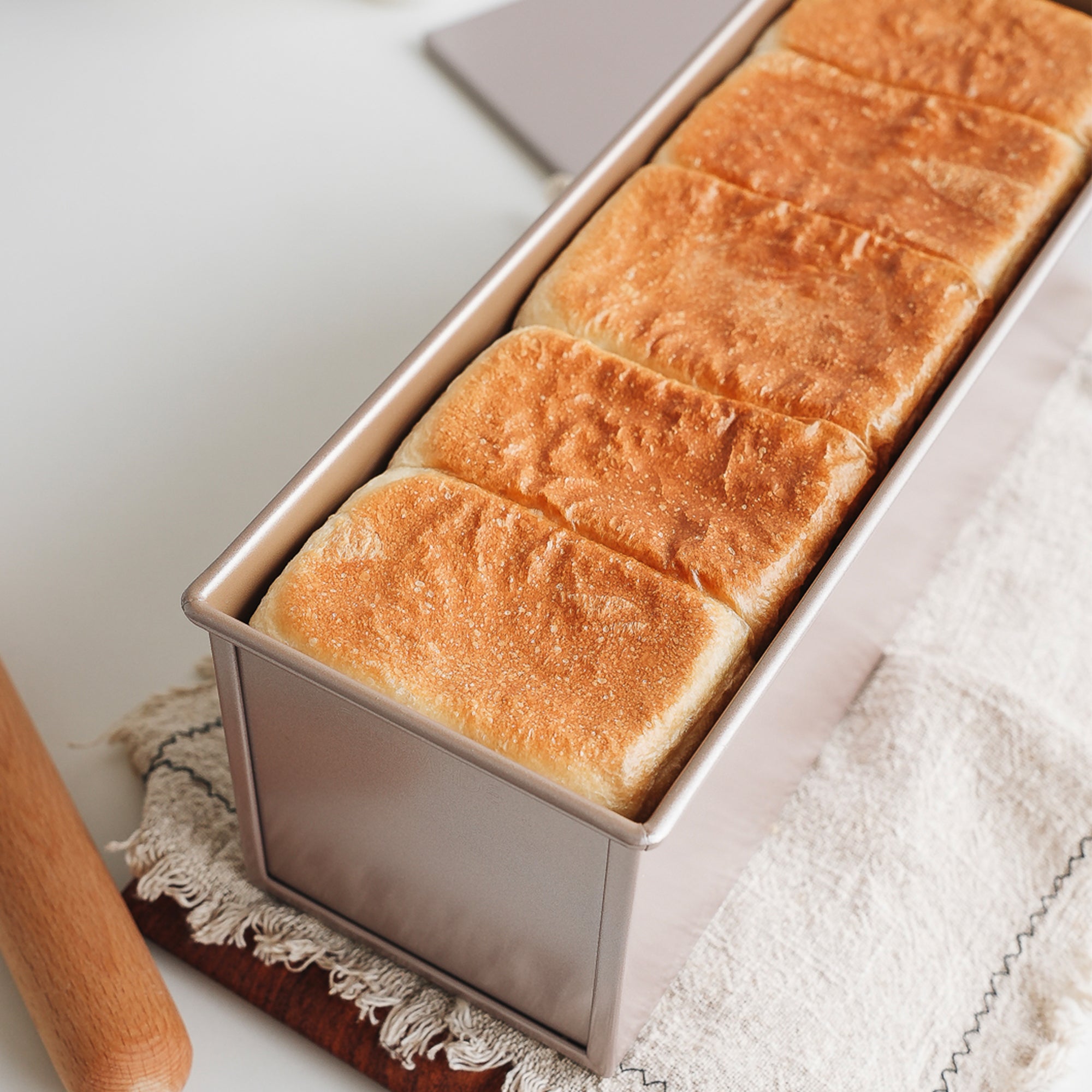 CHEFMADE Loaf Pan with Lid 1.2kg 39cm (CM6011)