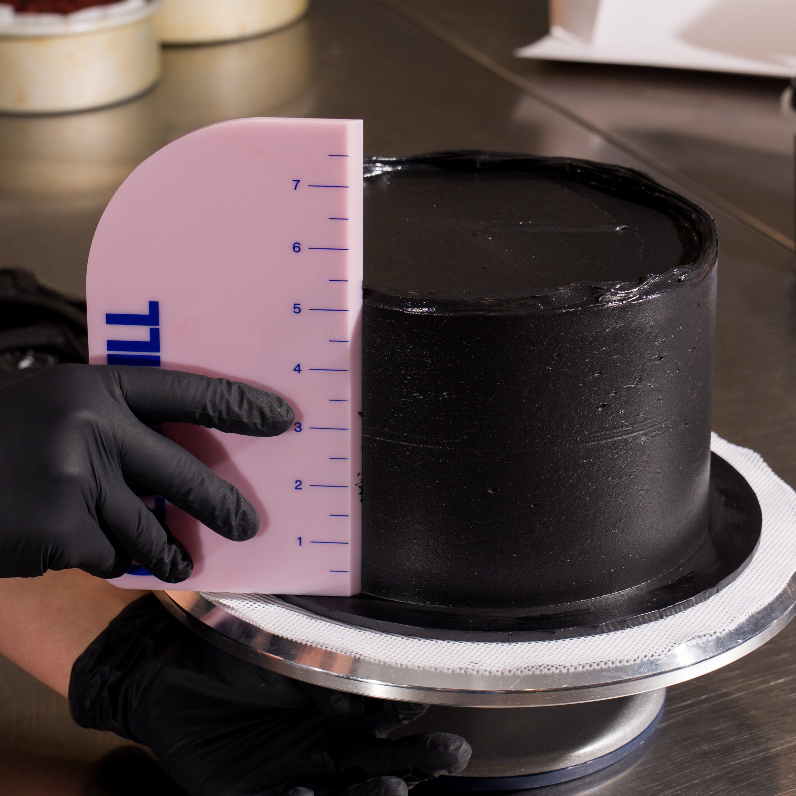Colour Mill 'Gloss Frost' Buttercream Black 1 Litre
