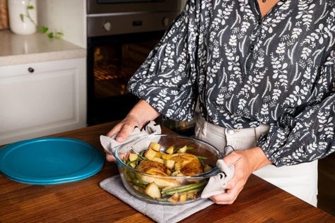 Pyrex Cook & Store Glass Round Container (2.3L)