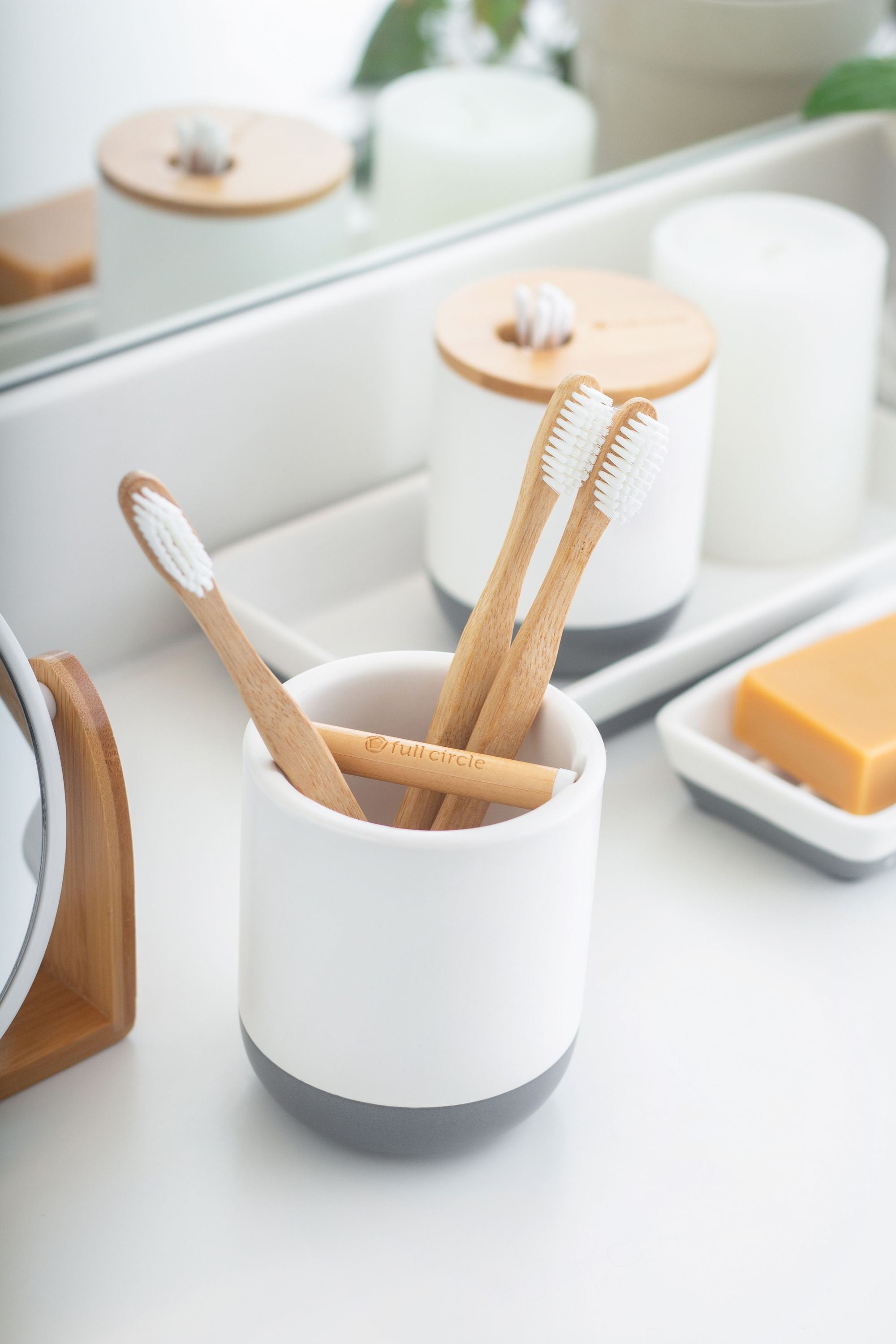 Full Circle Pick Me Up Cotton Bud Canister - White