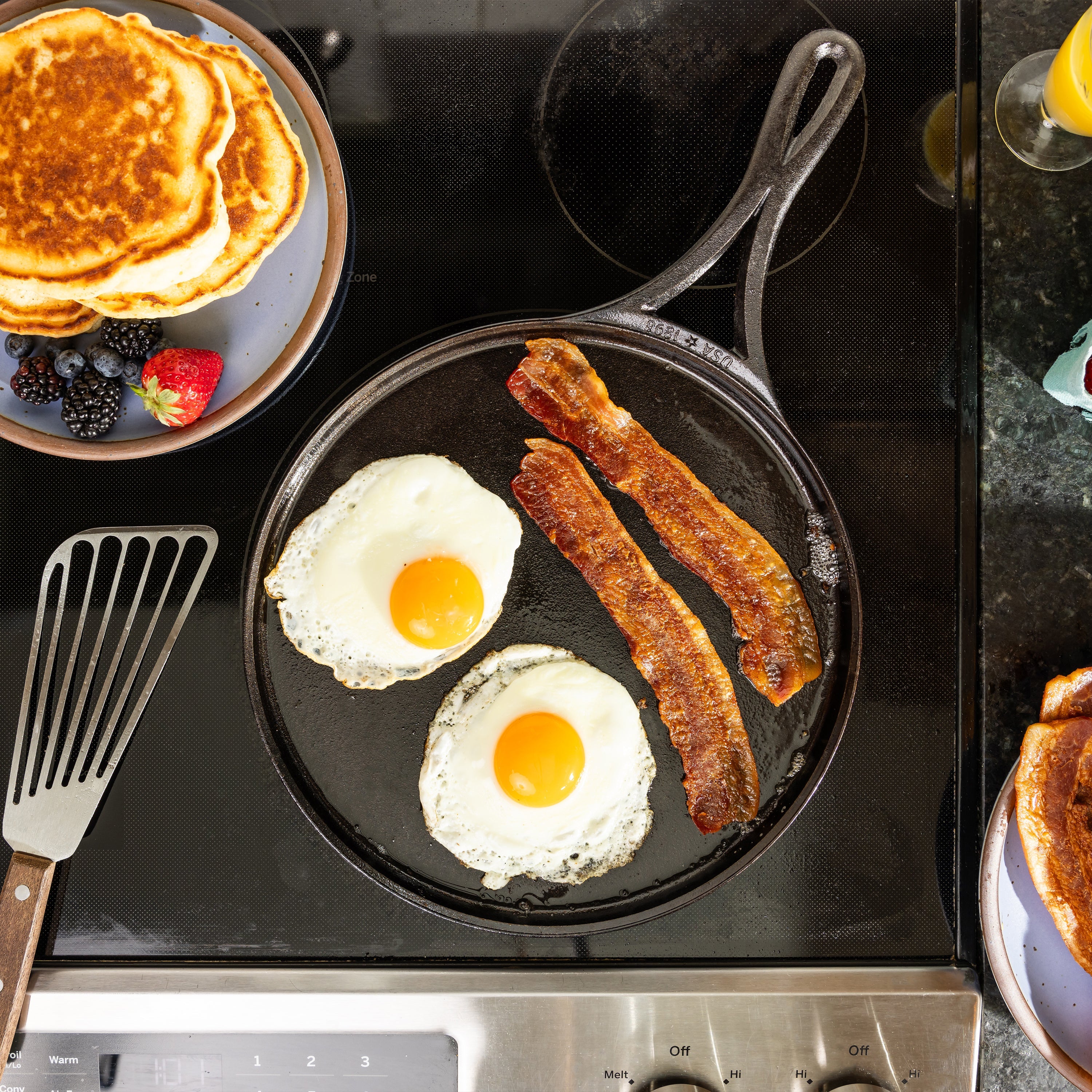 Lodge Blacklock Lightweight Cast Iron Griddle 27.9cm (11 Inch)