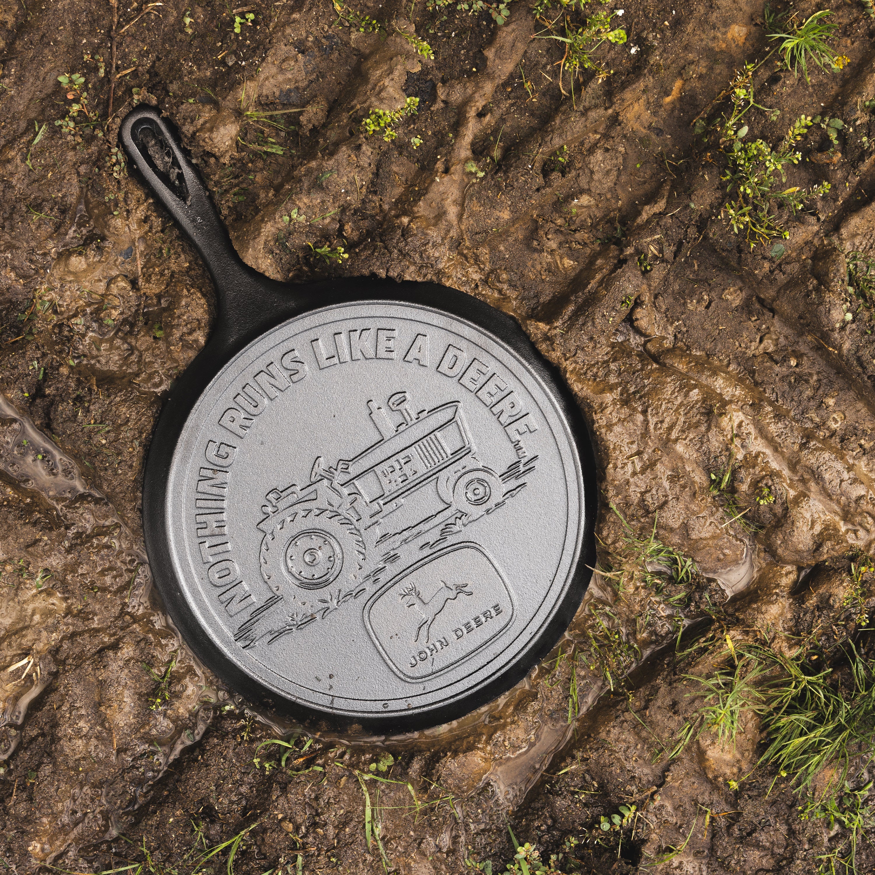 Lodge Seasoned Cast Iron Griddle 26.7cm (10.5 Inch) John Deere Tractor