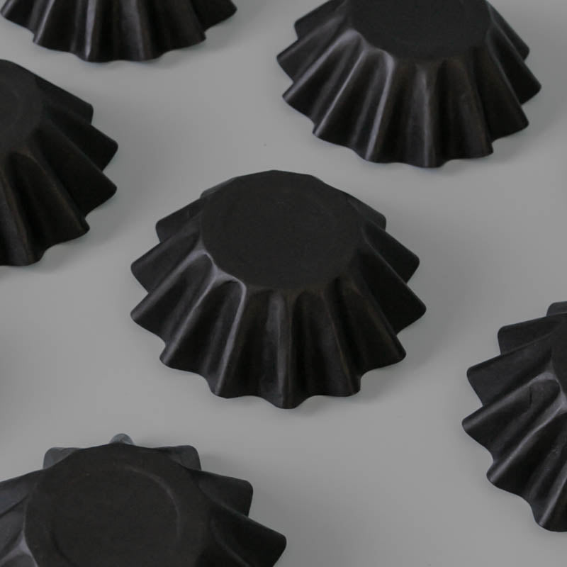 Papyrus Bloom Baking Cups Black 24 Pack