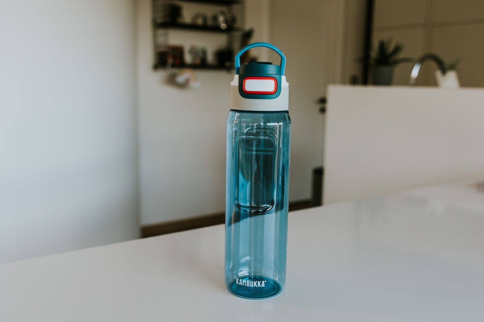 Kambukka Elton Tritan Drink Bottle 1000ml - Niagara Blue