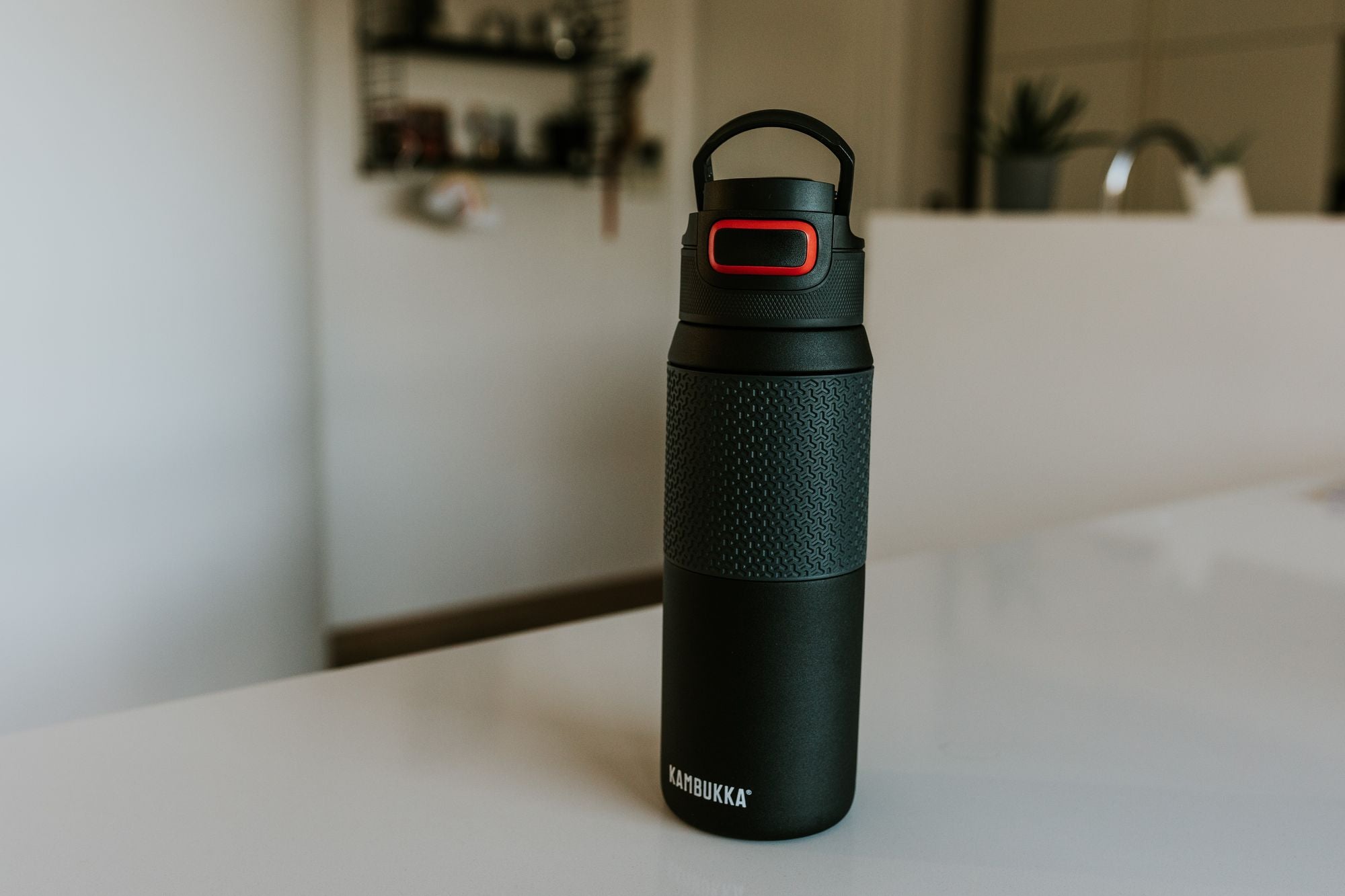 Kambukka Elton Insulated Drink Bottle 750ml - Nightfall