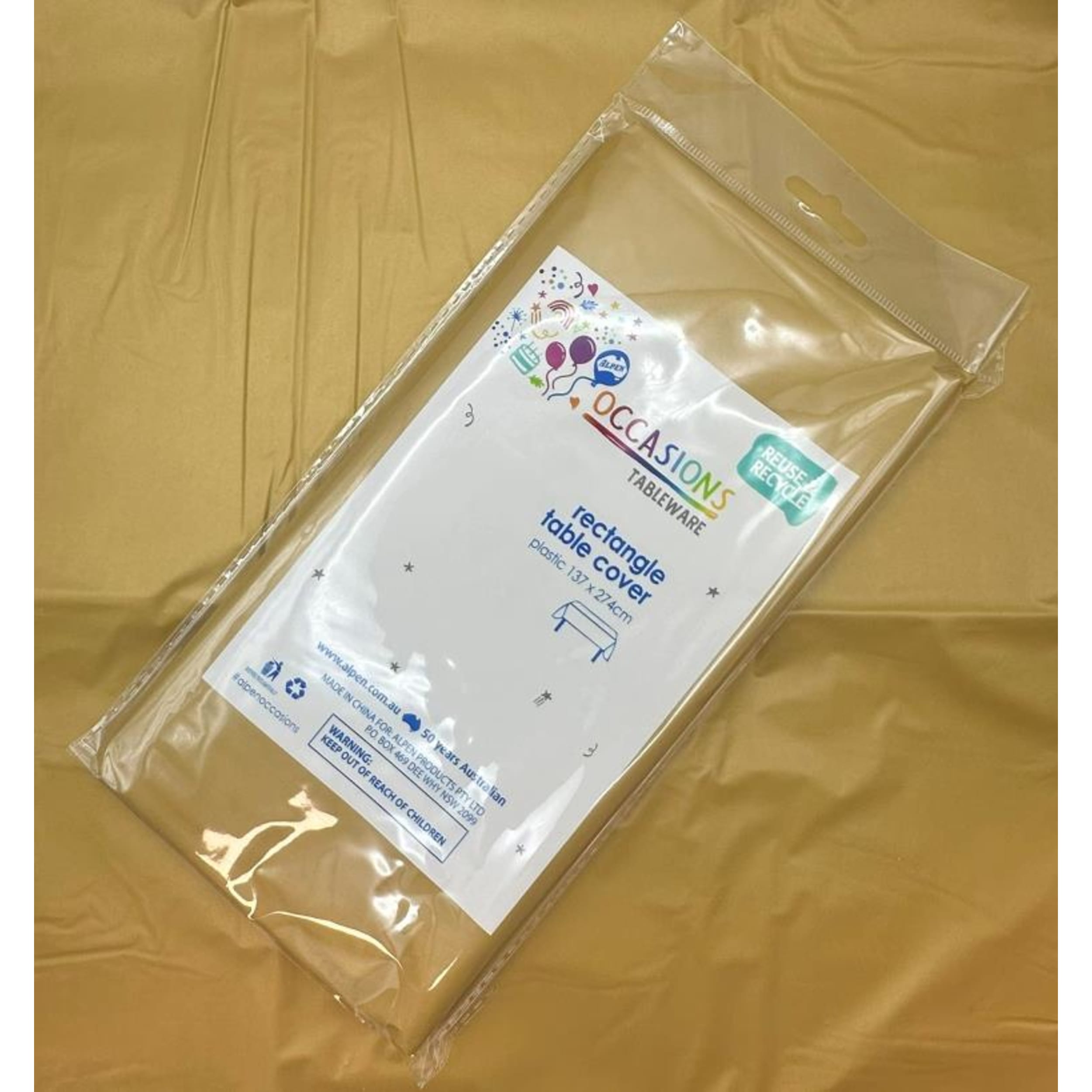 TableWow! Gold Compact Rectangle Tablecover 137x274cm