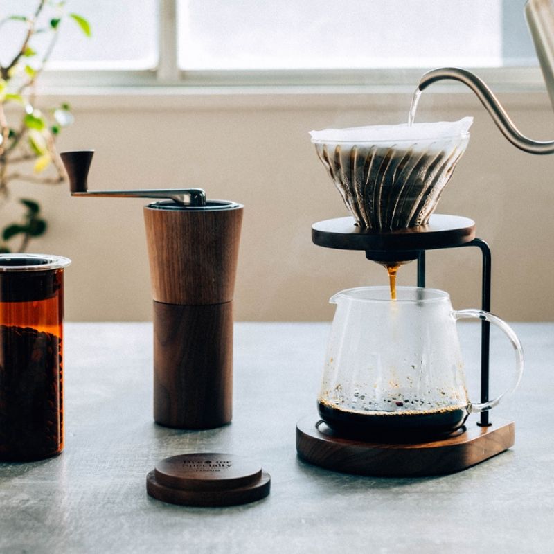 Hario Coffee Server 600ml - Walnut