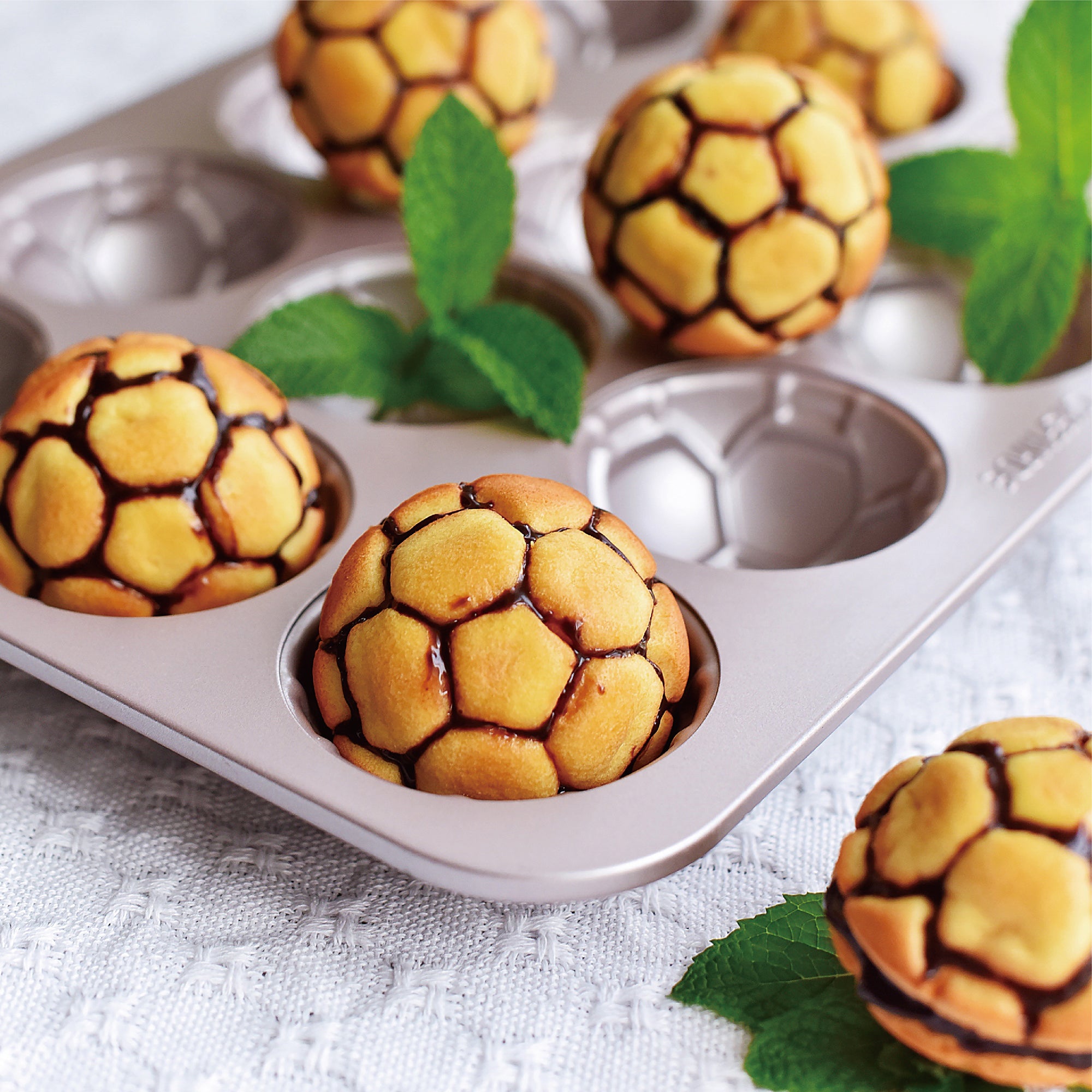CHEFMADE Soccer Ball Cake Pan 12 Cup (WK9837)