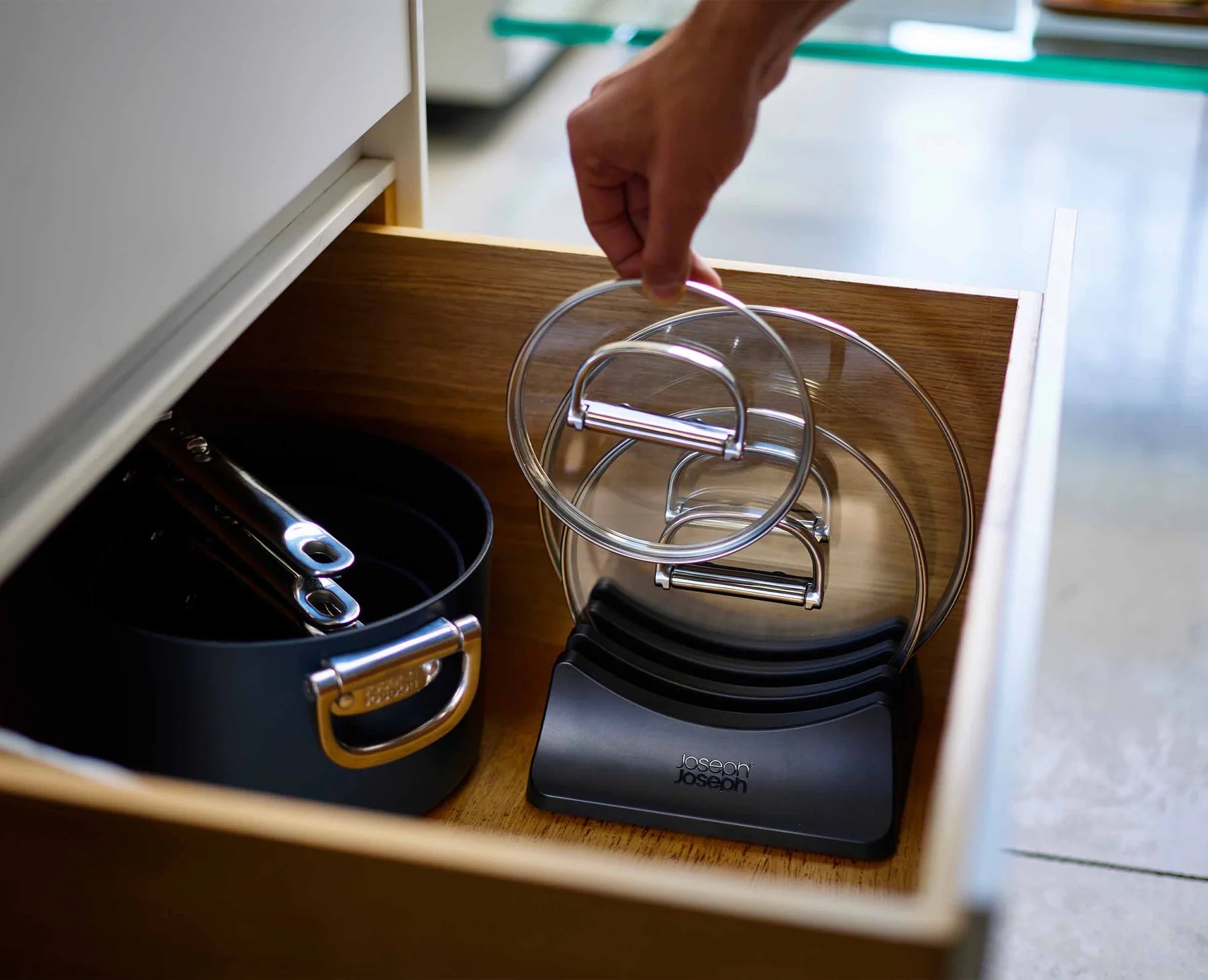 Joseph Joseph Space Pan Lid Storage Stand