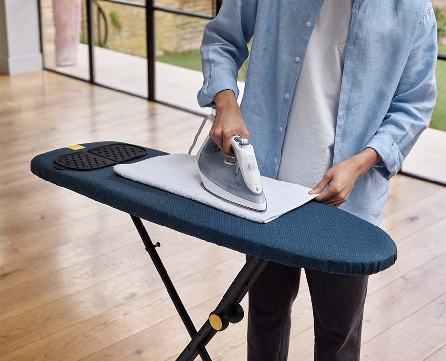 Joseph Joseph Glide Compact Plus Easy-Store Ironing Board With Removable  Silicone Steam Iron Mat - Blue Dots
