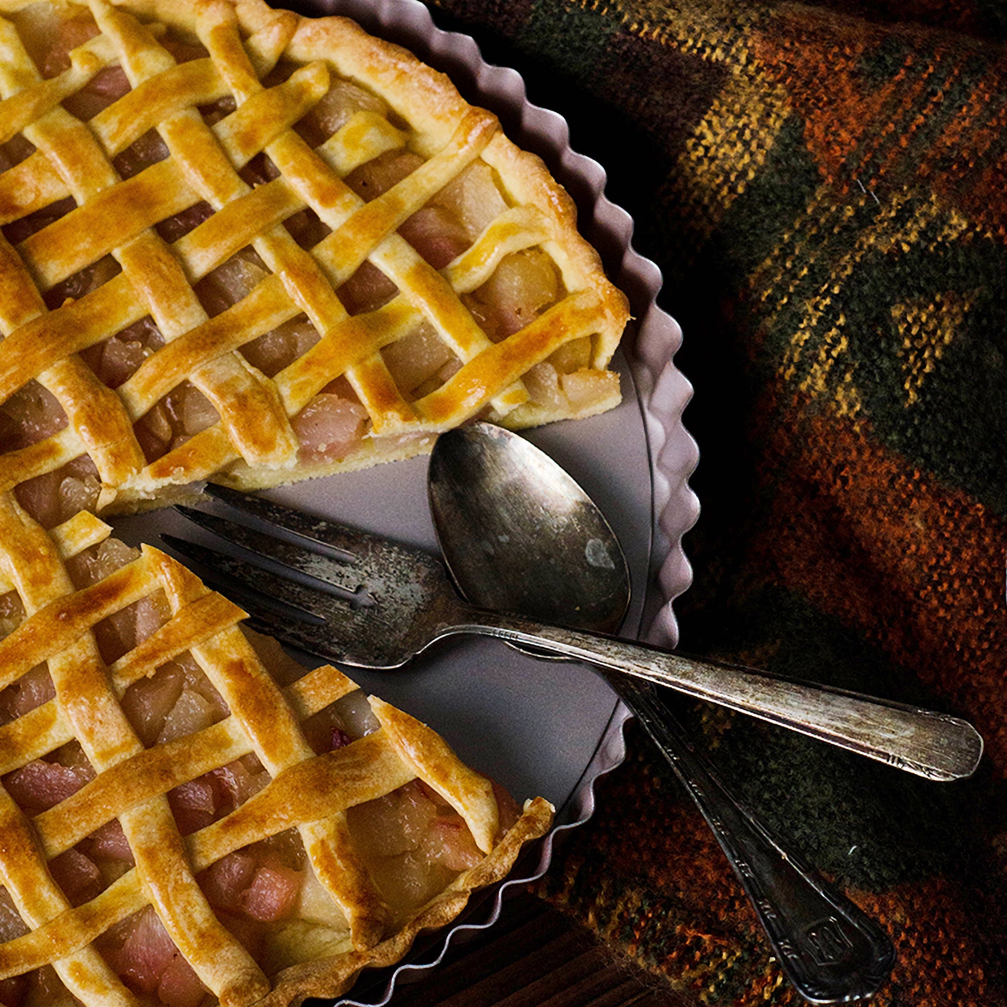 CHEFMADE Round Tart & Quiche Pan with Loose Base 24cm (WK9063)