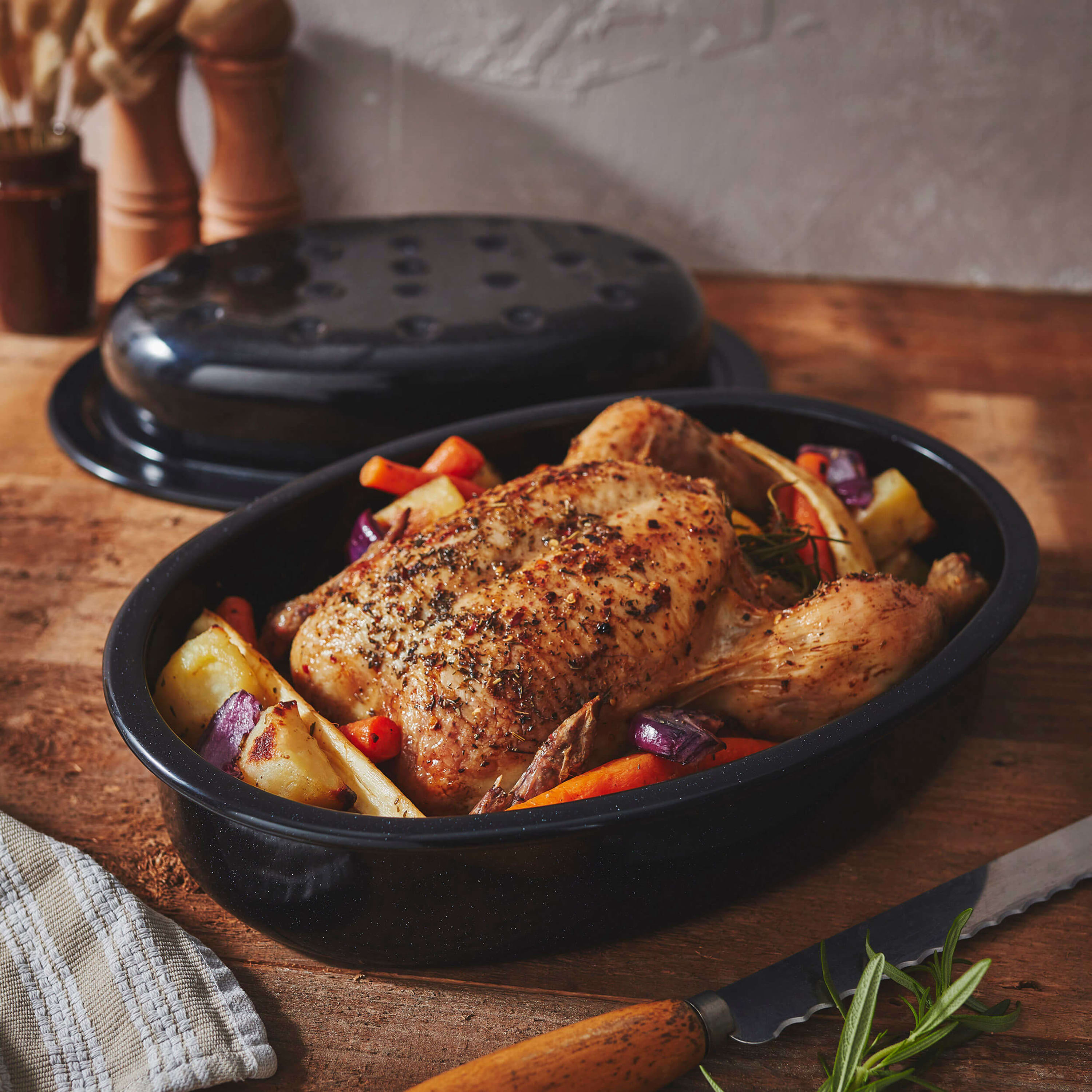 Wham Enamel Covered Oval Roaster 33cm