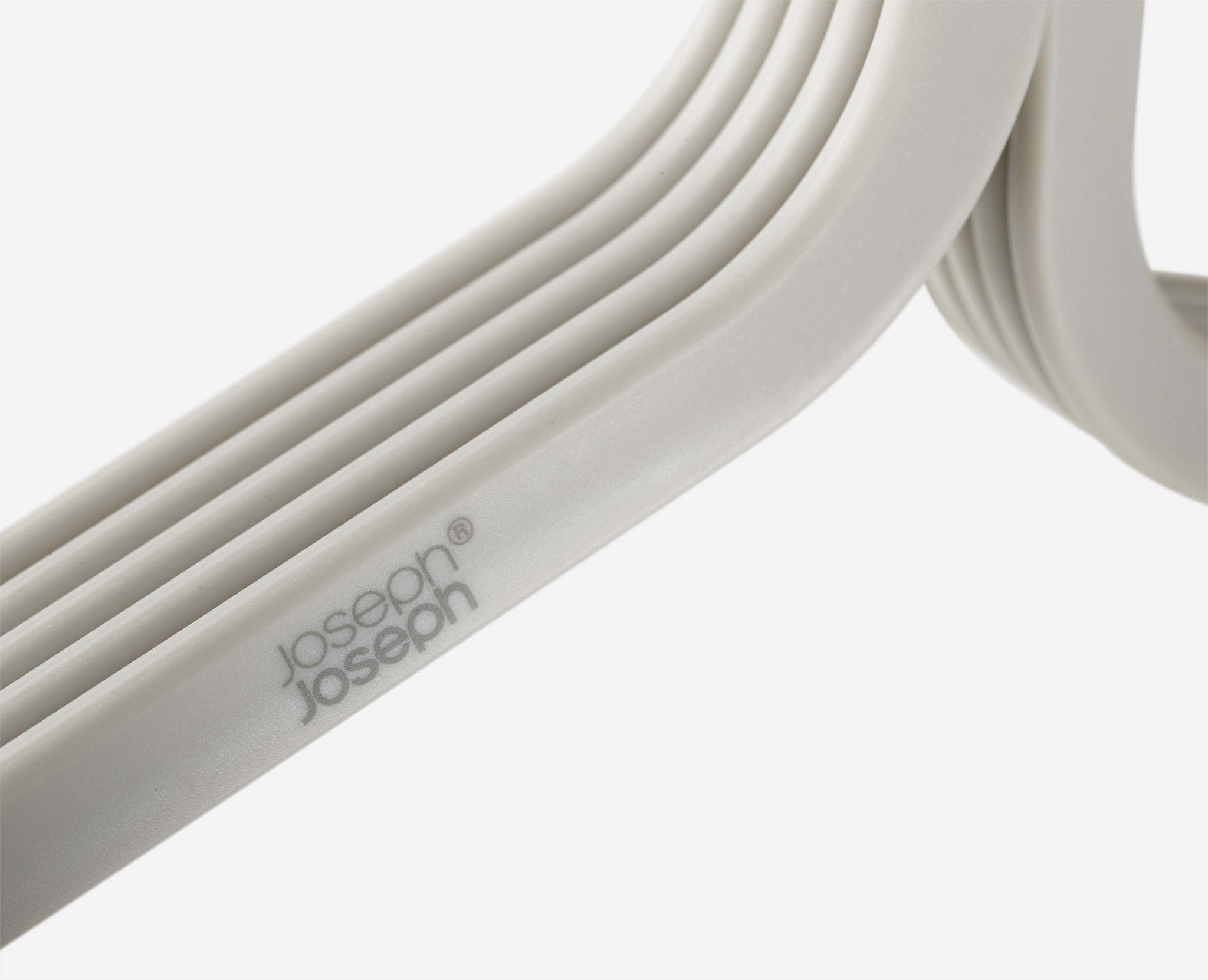Joseph Joseph Orderly Set Of 5 Anti-Tangle Clothes Hangers - Ecru