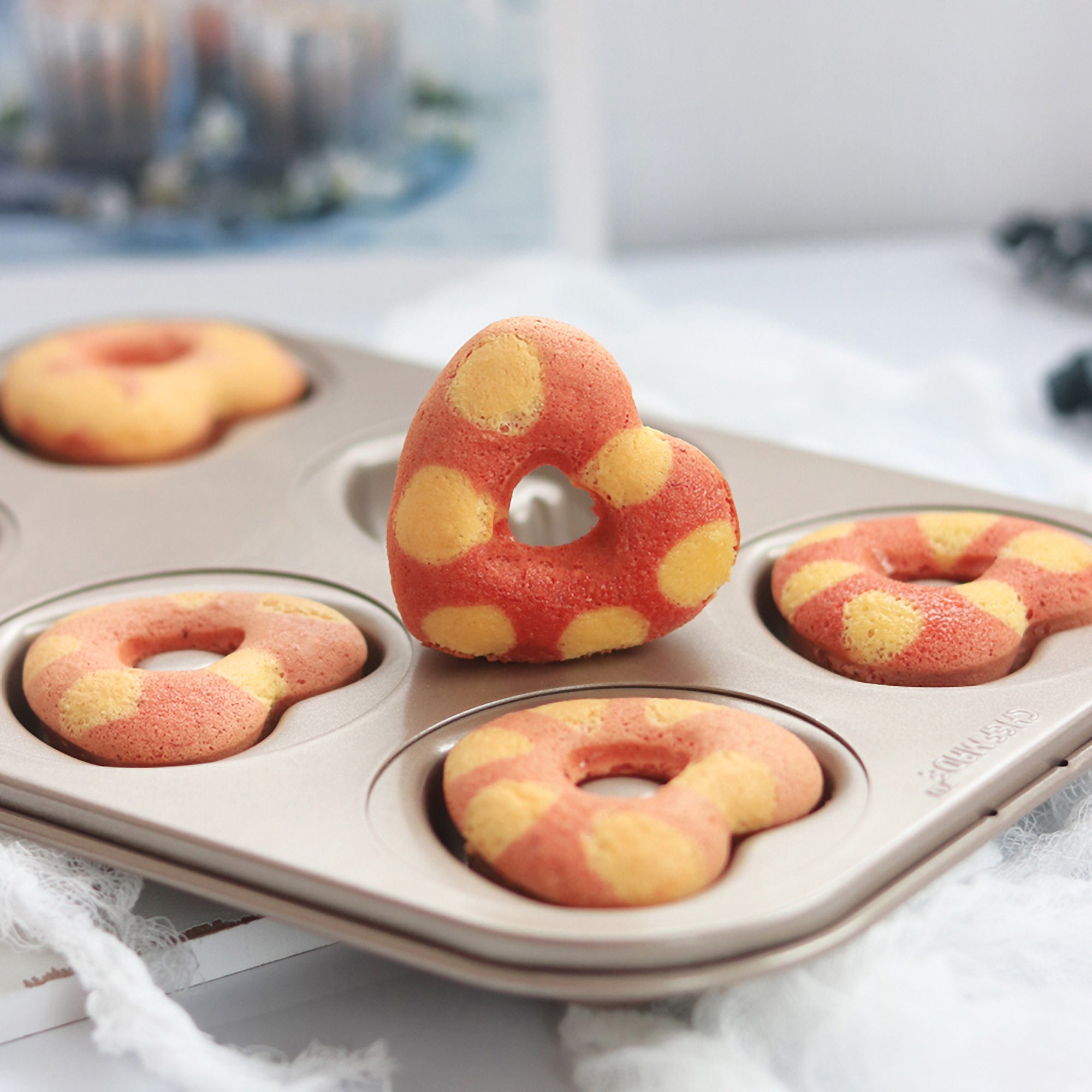 CHEFMADE Heart Donut Pan 6 Cup (WK9289)