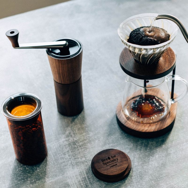 Hario Coffee Server 600ml - Walnut